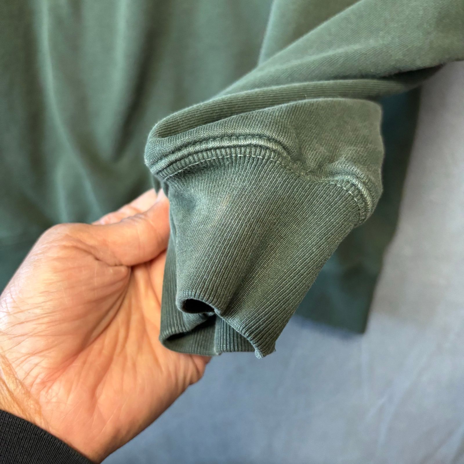 Brandy Melville John Galt Brandy Melville Green Hawaii Oversided Pullover Size ONE SIZE - 5 Thumbnail