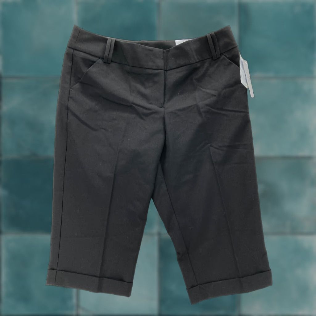 Worthington Worthington Modern Fit Pants Women's 12P Petite Black Capri Stretch NWT Capris Straight Leg, Pockets, Cuffed, Easy Care, NWT Size 34" / US 12 / IT 48 - 1 Thumbnail