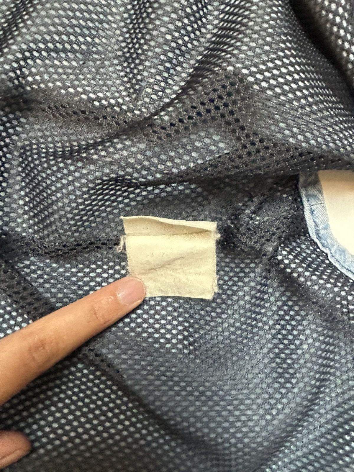 Burberry × Burberry Prorsum × Designer VINTAGE BURBERRY DENIM TACTICAL POCKET STYLE VEST Size US L / EU 52-54 / 3 - 6 Thumbnail