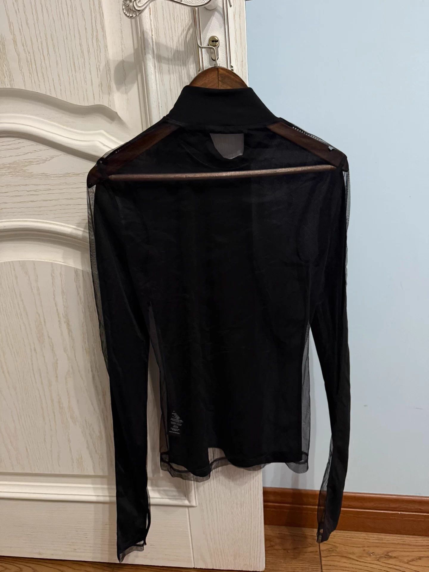 Helmut Lang Helmut Lang Sheer Top 2L Front 1L Back Near New Size S / US 4 / IT 40 - 4 Thumbnail