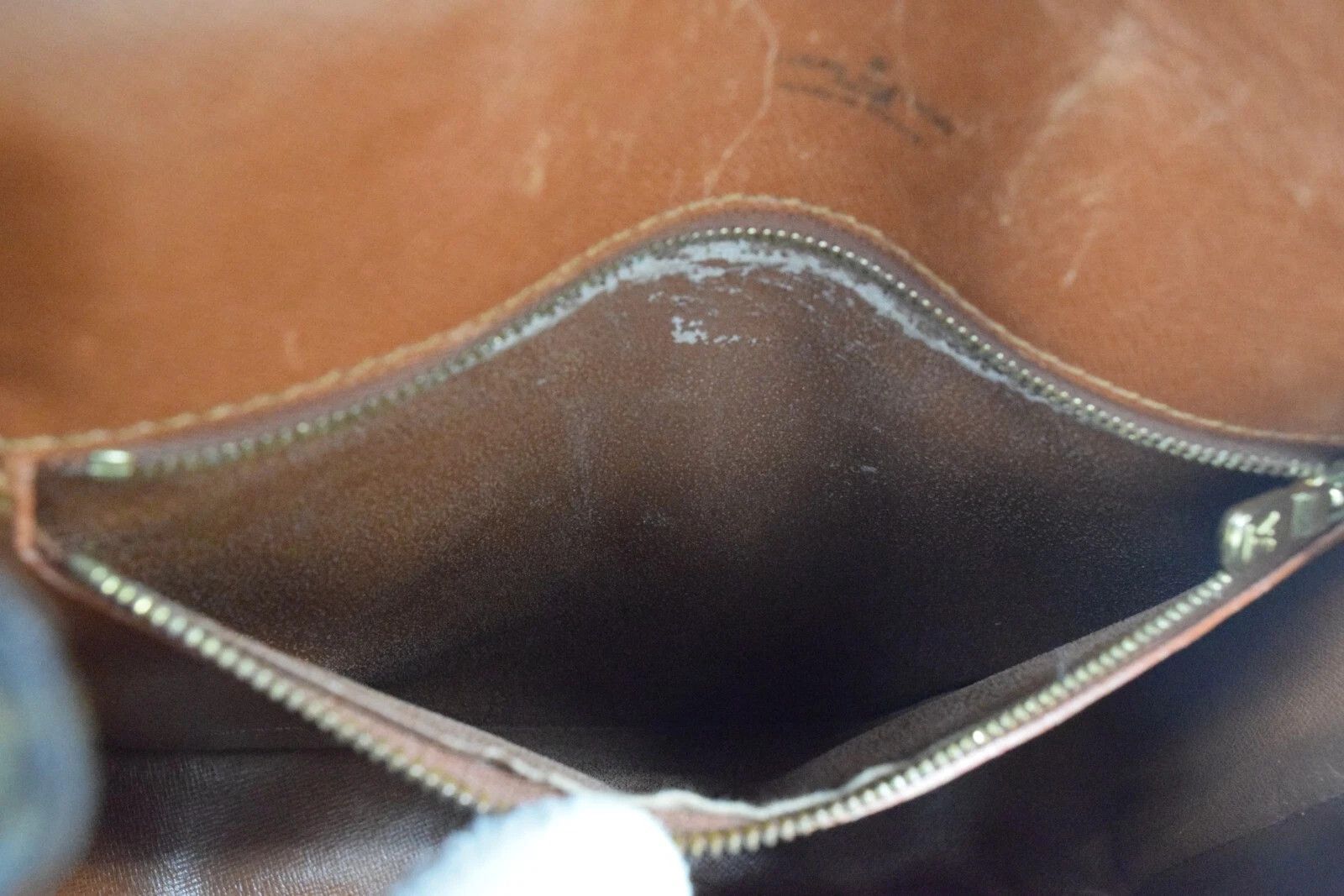 Louis Vuitton Louis Vuitton Saint Cloud GM Monogram Shoulder Bag M51242 Size ONE SIZE - 9 Thumbnail