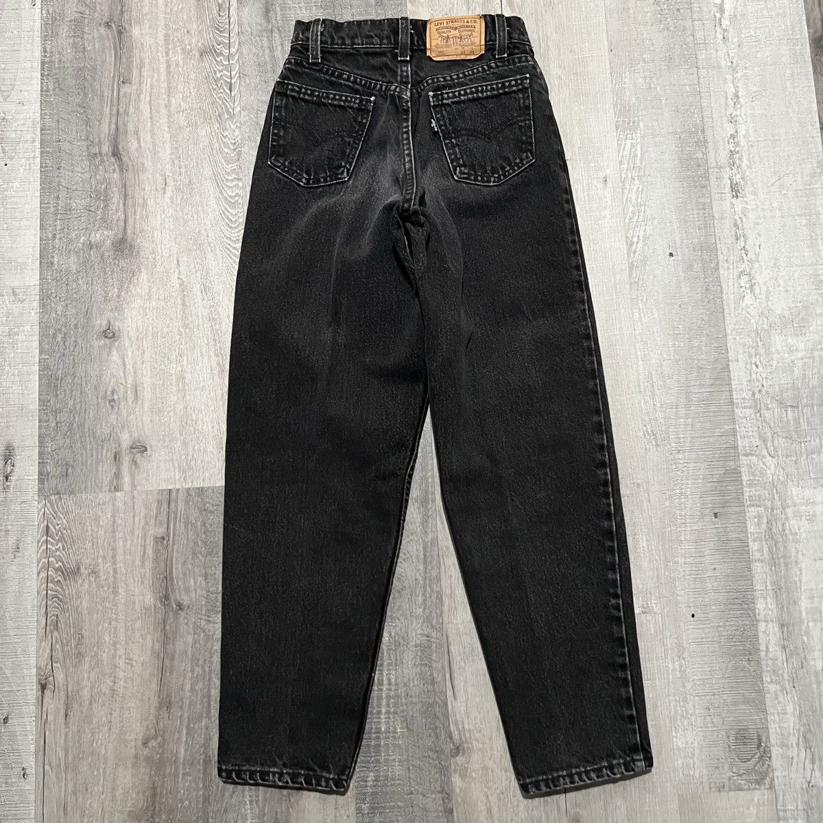 Levi's × Vintage VTG Levis 560 Loose Faded Black Student Fit Denim Jeans Size 25" / US 0 / IT 36 - 2 Thumbnail