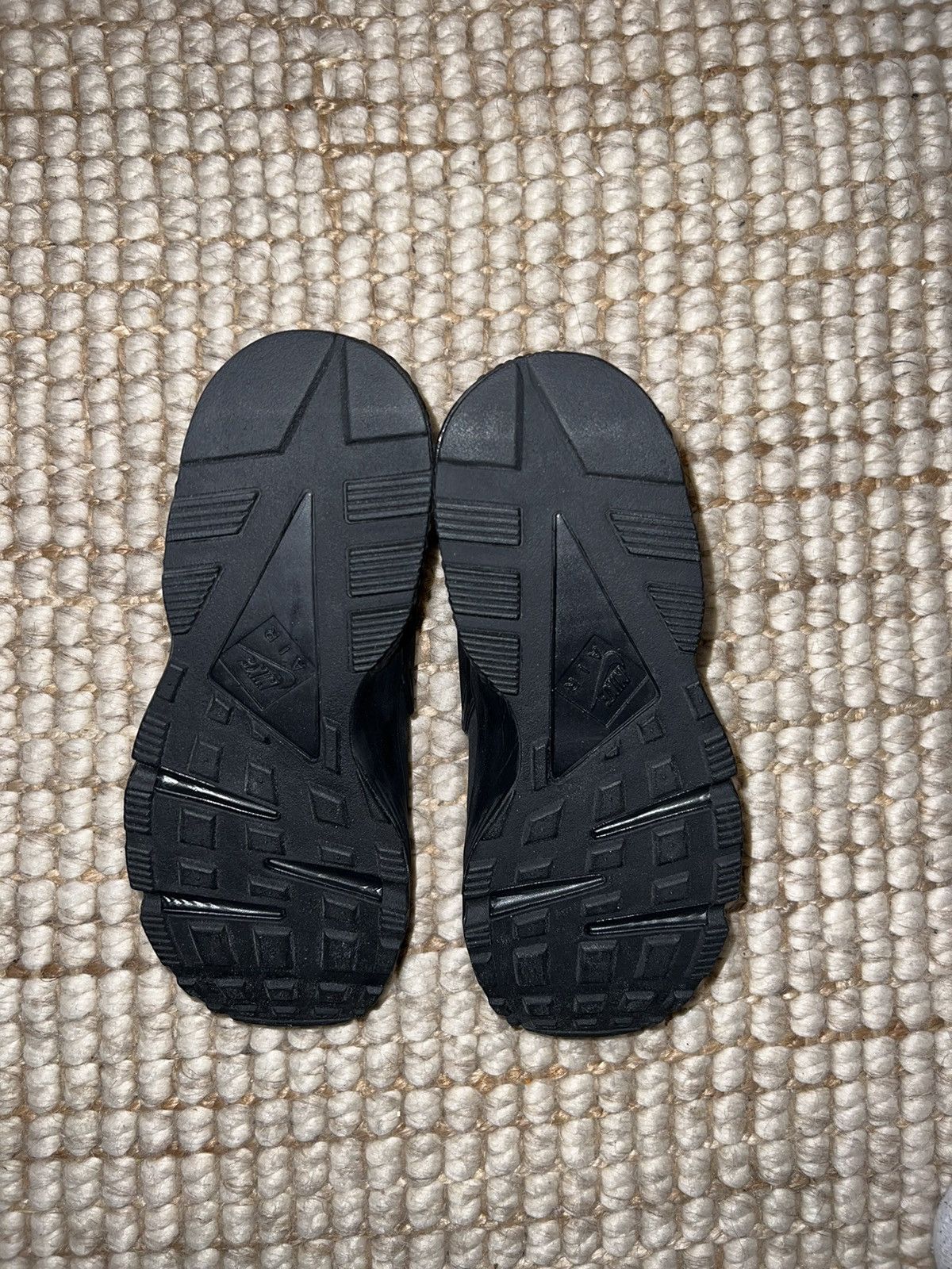 Nike Black Nike Hurache Size US 10.5 / EU 43-44 - 6 Thumbnail