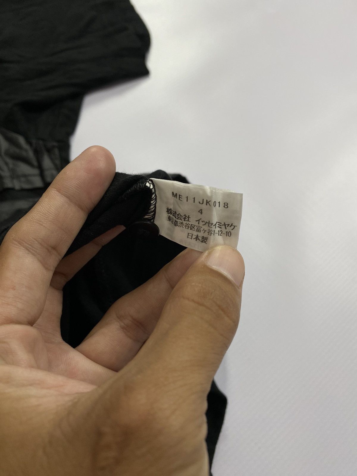 Issey Miyake × Japanese Brand Issey Miyake Pocket Leather Patch Tee Size US M / EU 48-50 / 2 - 4 Thumbnail