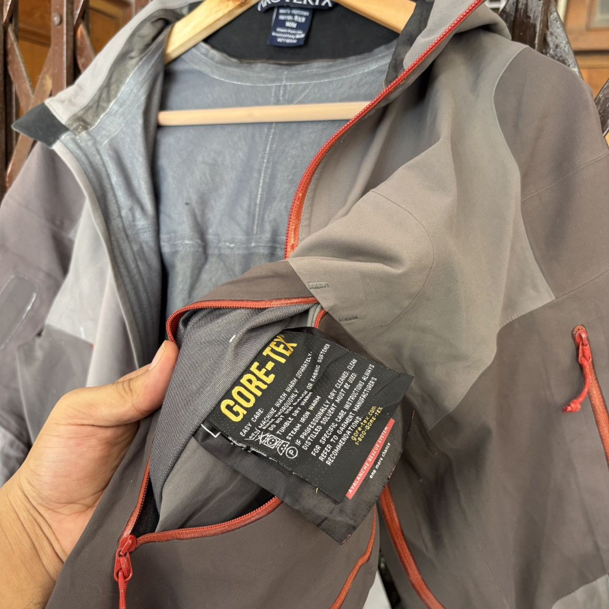 Arc'teryx Vintage Arcteryx Stingray GTX ‘Gunmetal’ Jacket Size US M / EU 48-50 / 2 - 10 Thumbnail