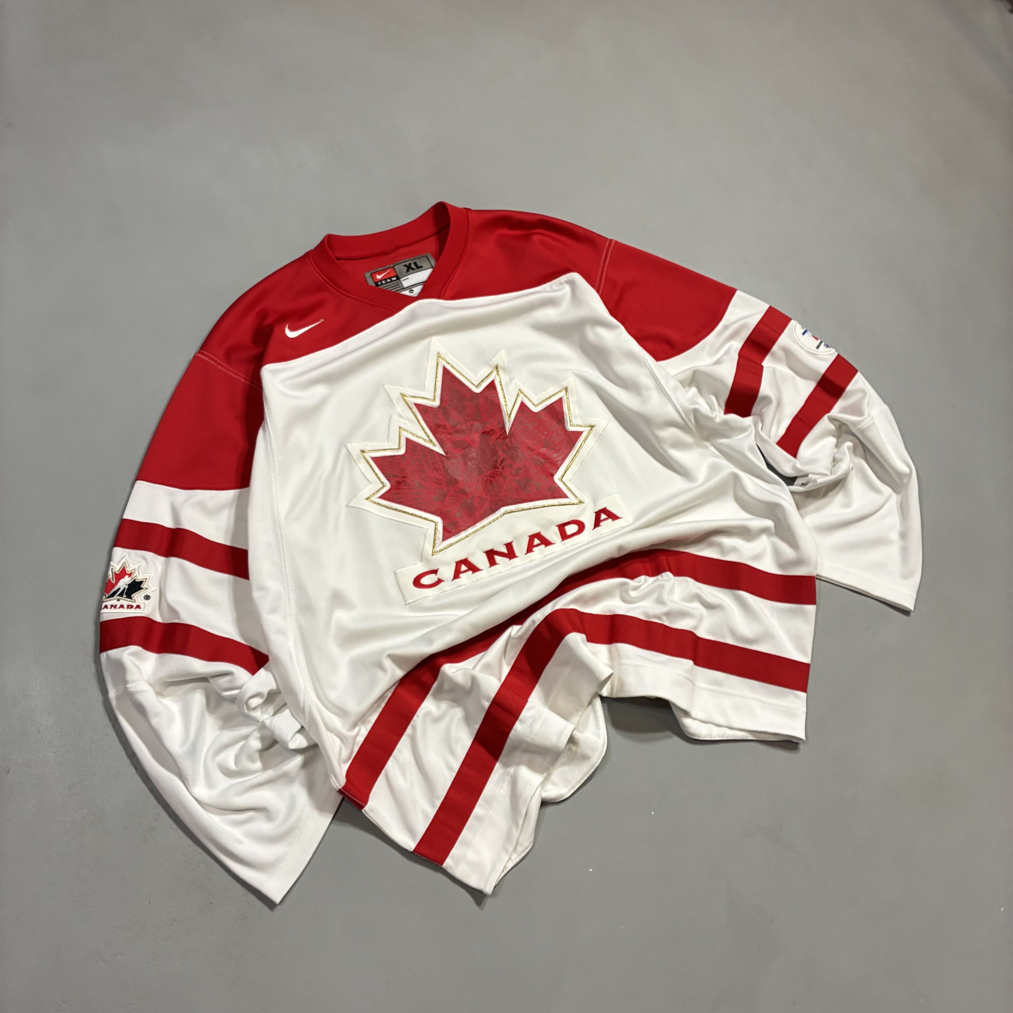 Nike Nike Team Canada Hockey Jersey 2010 Vancouver Olympics Size US XL / EU 56 / 4 - 1 Thumbnail