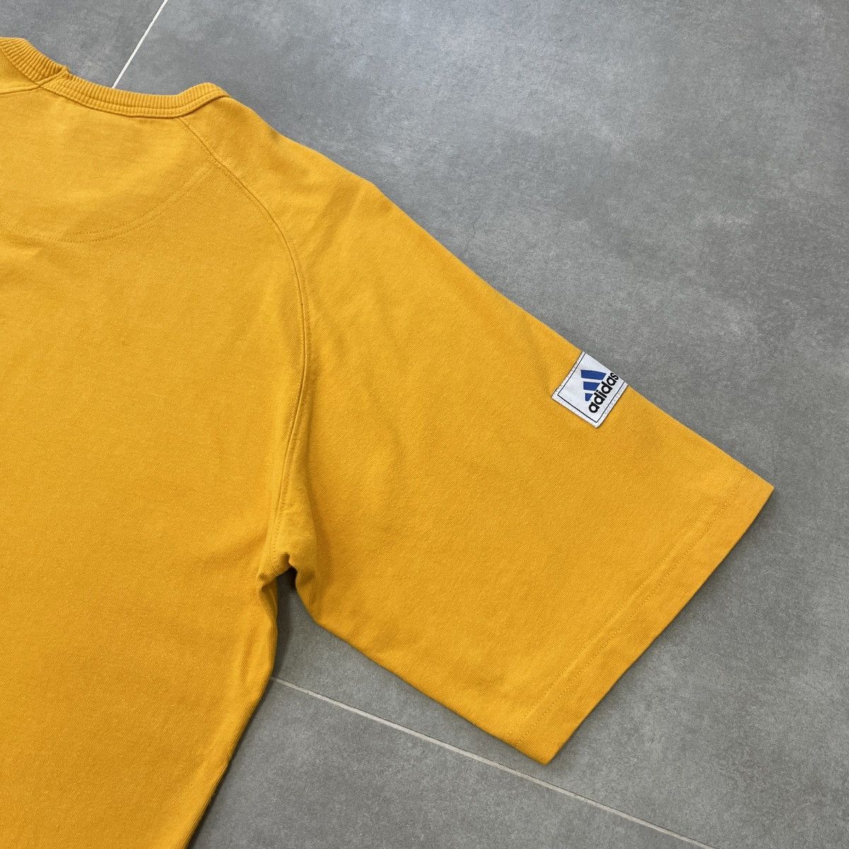 Adidas × Vintage Vintage Adidas T-Shirt Size M Size US M / EU 48-50 / 2 - 25 Thumbnail