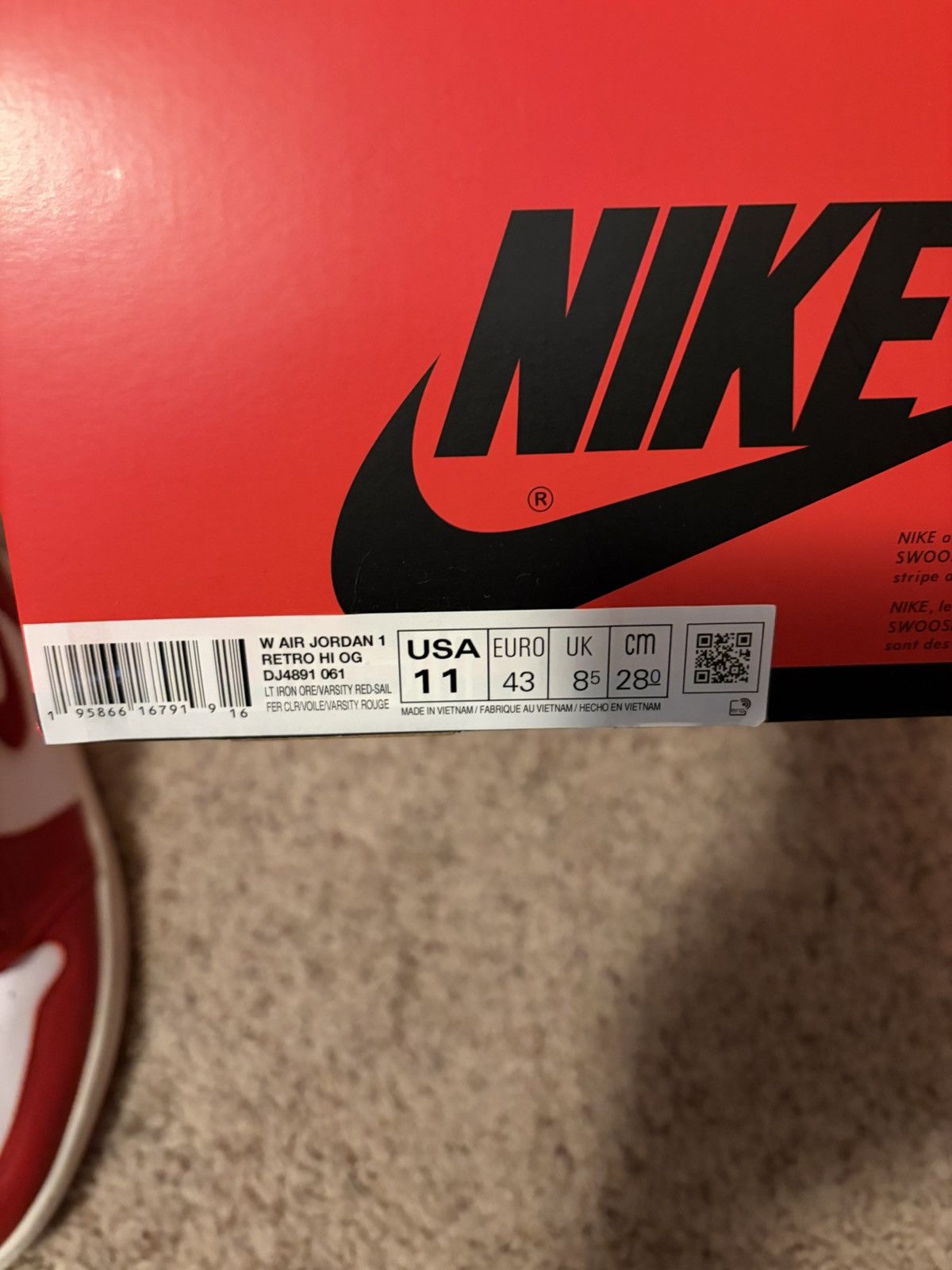 Jordan Brand Varsity Red jordan ones Size US 9.5 / EU 42-43 - 6 Thumbnail
