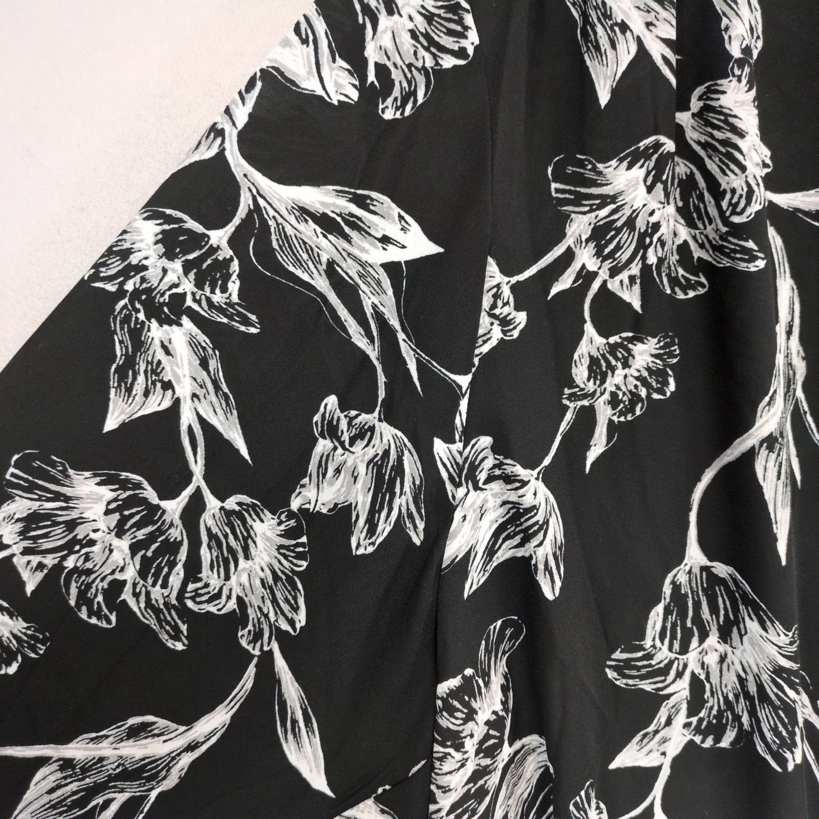 Other Faith & Zoe Women's 2X Black White Floral Sheer Blouse Size XXL / US 16-18 / IT 52-54 - 4 Thumbnail