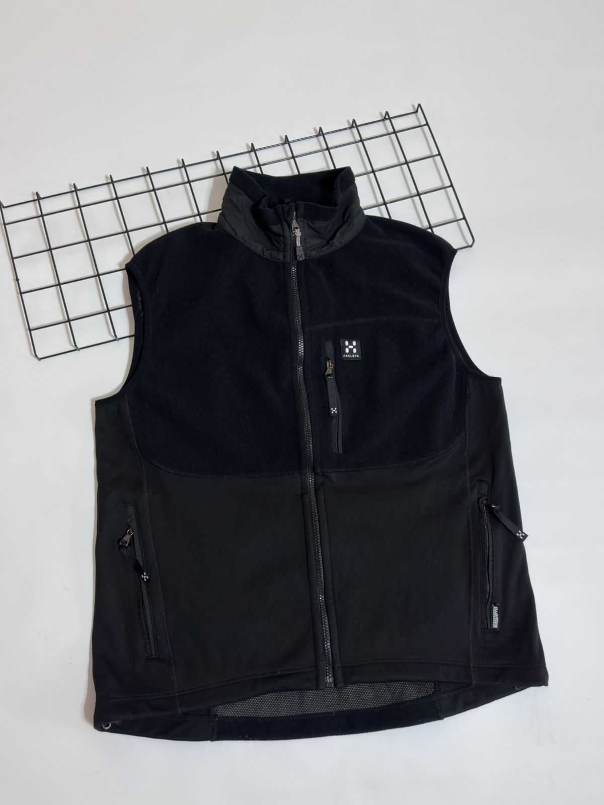 Haglofs Haglöfs Gore Windstopper Fleece Vest Gorpcore Techwear Size US XL / EU 56 / 4 - 1 Thumbnail