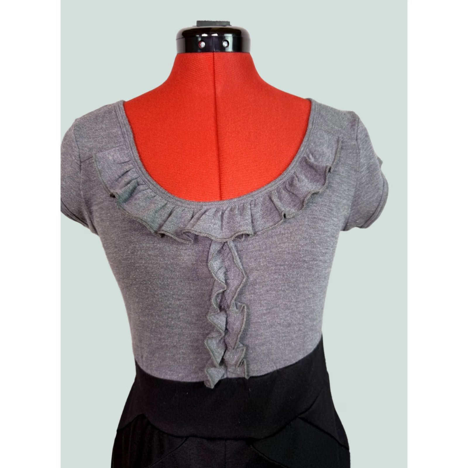 Vintage BeBop Women Dress Grey Black Fitted Scoop Neck Ruffle Casual Size M Size M / US 6-8 / IT 42-44 - 1 Thumbnail