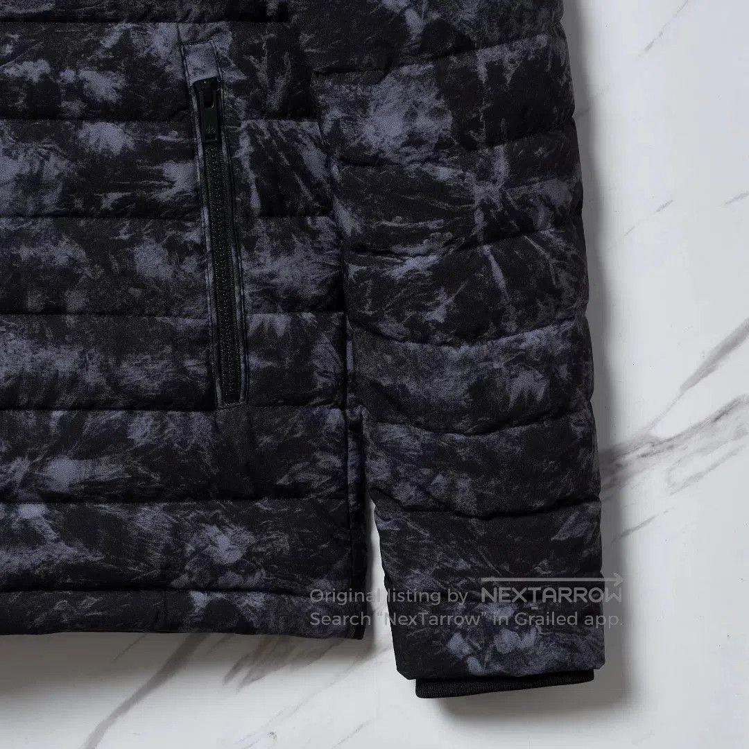 Moose Knuckles Moose Knuckles Men's Printed Down Jacket. Size US M / EU 48-50 / 2 - 3 Thumbnail