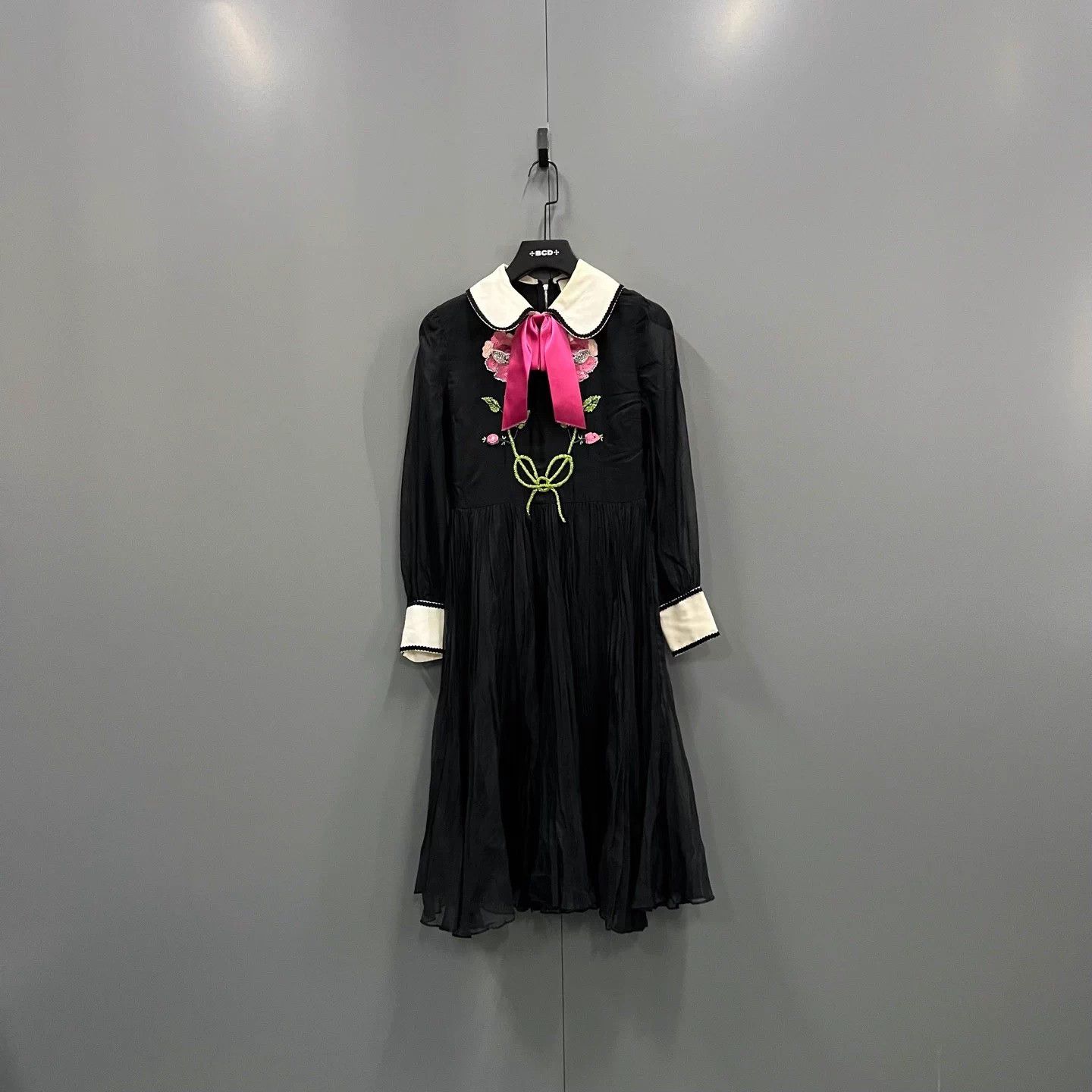 GUCCI Runway Floral Embroidered Silk Dress 40 98N