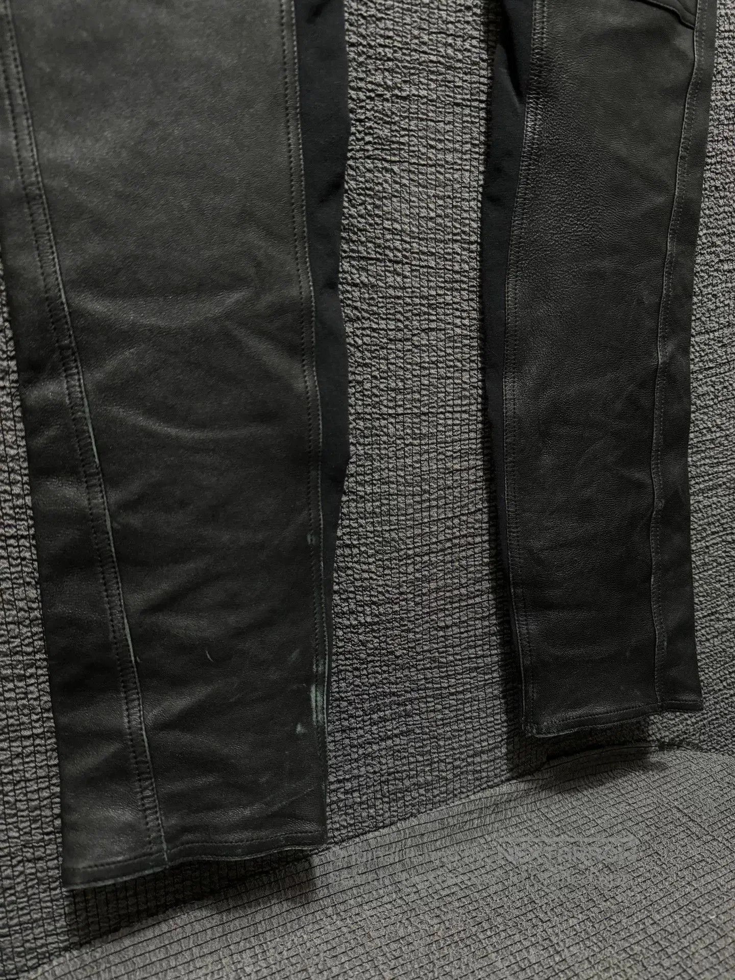 rick owens 14fw leather motorcycle leggings.