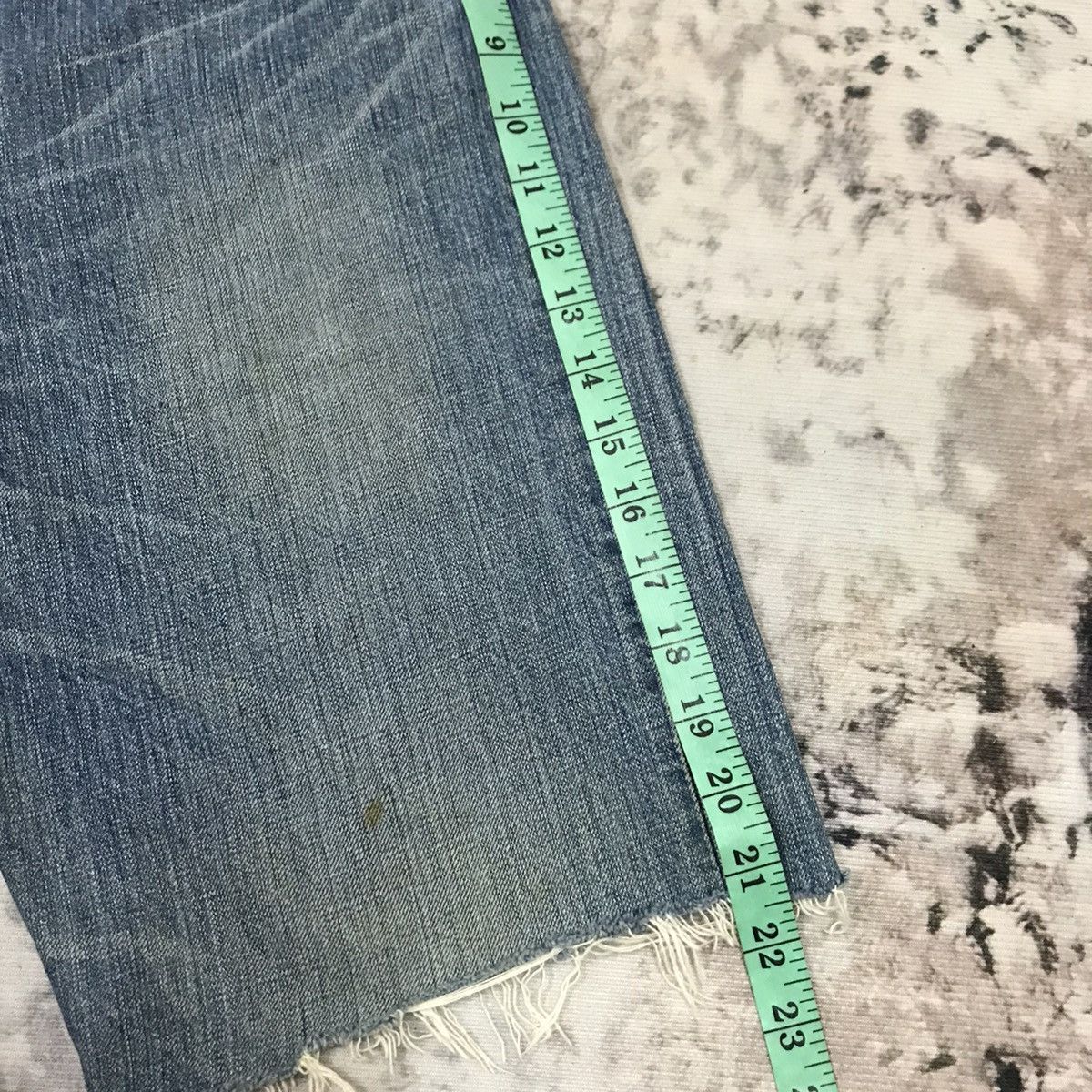 Levi's Vintage Clothing Vintage Levis 501 Button Up Distressed Denim Jeans Short Size US 32 / EU 48 - 17 Thumbnail