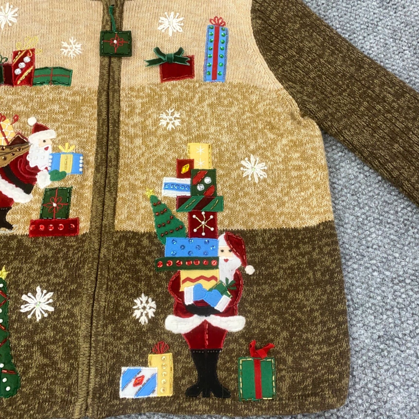 Vintage VINTAGE Tiara International Womens Sweater Cardigan XL Brown Christmas Holiday Santa Claus 3D Button Full Zip Knit Reg/Regular Women's Size XL / US 12-14 / IT 48-50 - 6 Thumbnail