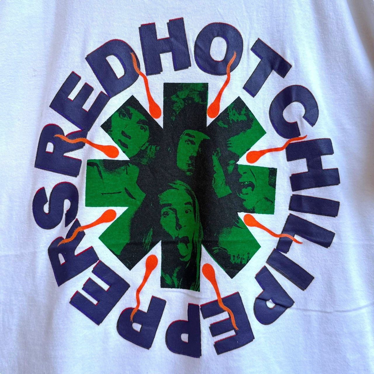 Band Tees Red Hot Chili Peppers Bootleg Vintage Band T-shirt 90's Size US L / EU 52-54 / 3 - 3 Thumbnail