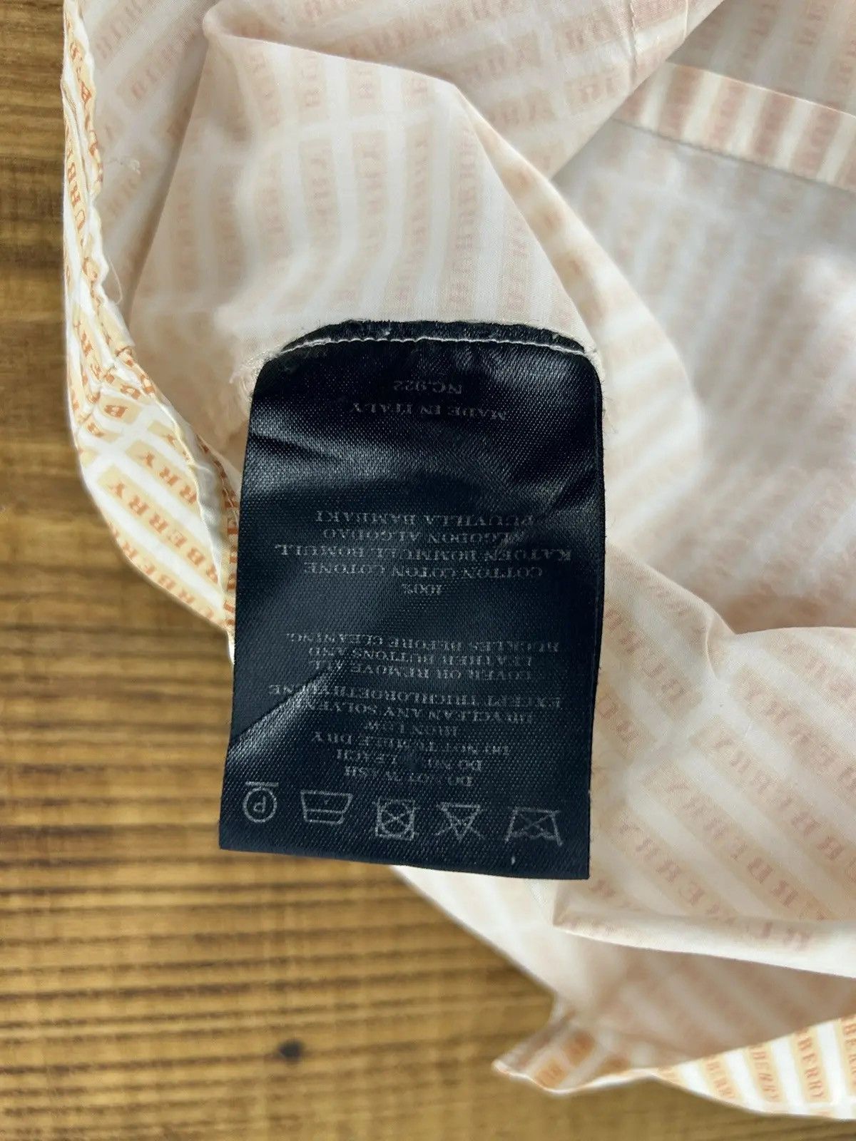 Burberry Vintage Burberry Allover Box Logo Inscription Long Sleeve Size L / US 10 / IT 46 - 10 Thumbnail