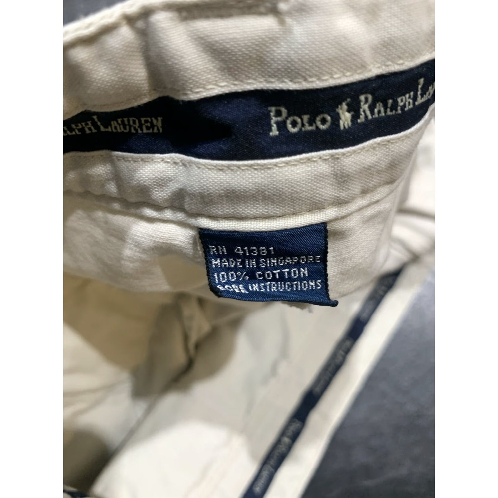 Polo Ralph Lauren VINTAGE Polo Ralph Lauren Men Shorts Size 40 Casual Chino Pleated Khaki Tan 90s City Style Size US L / EU 52-54 / 3 - 7 Thumbnail