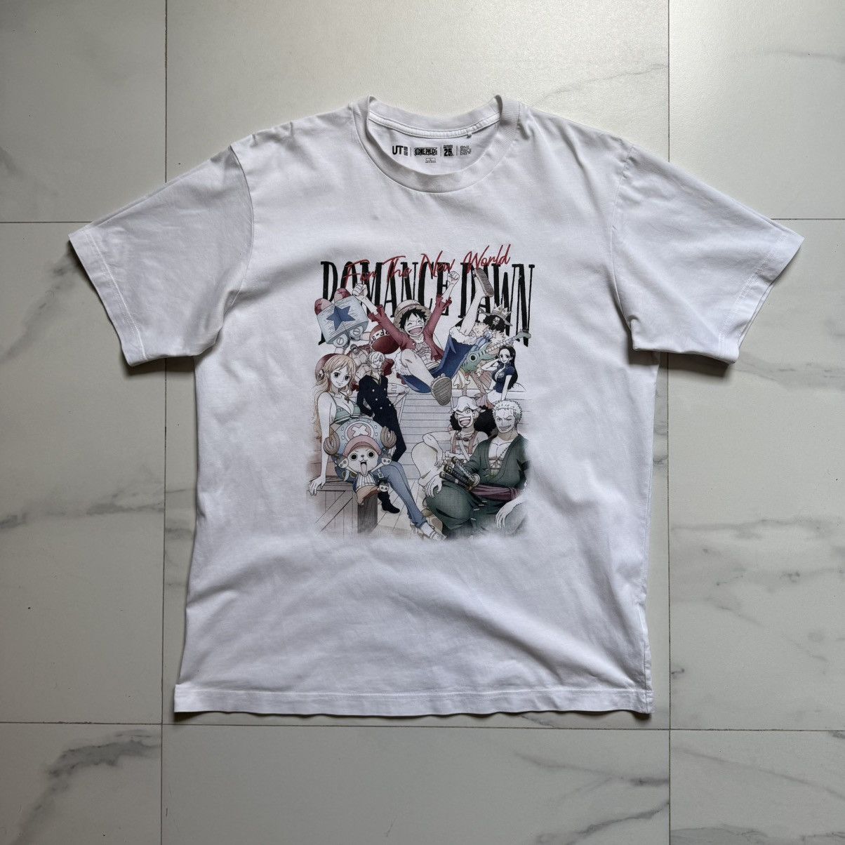 Uniqlo Uniqlo x One Piece Romance Dawn T-Shirt Size US L / EU 52-54 / 3 - 2 Thumbnail