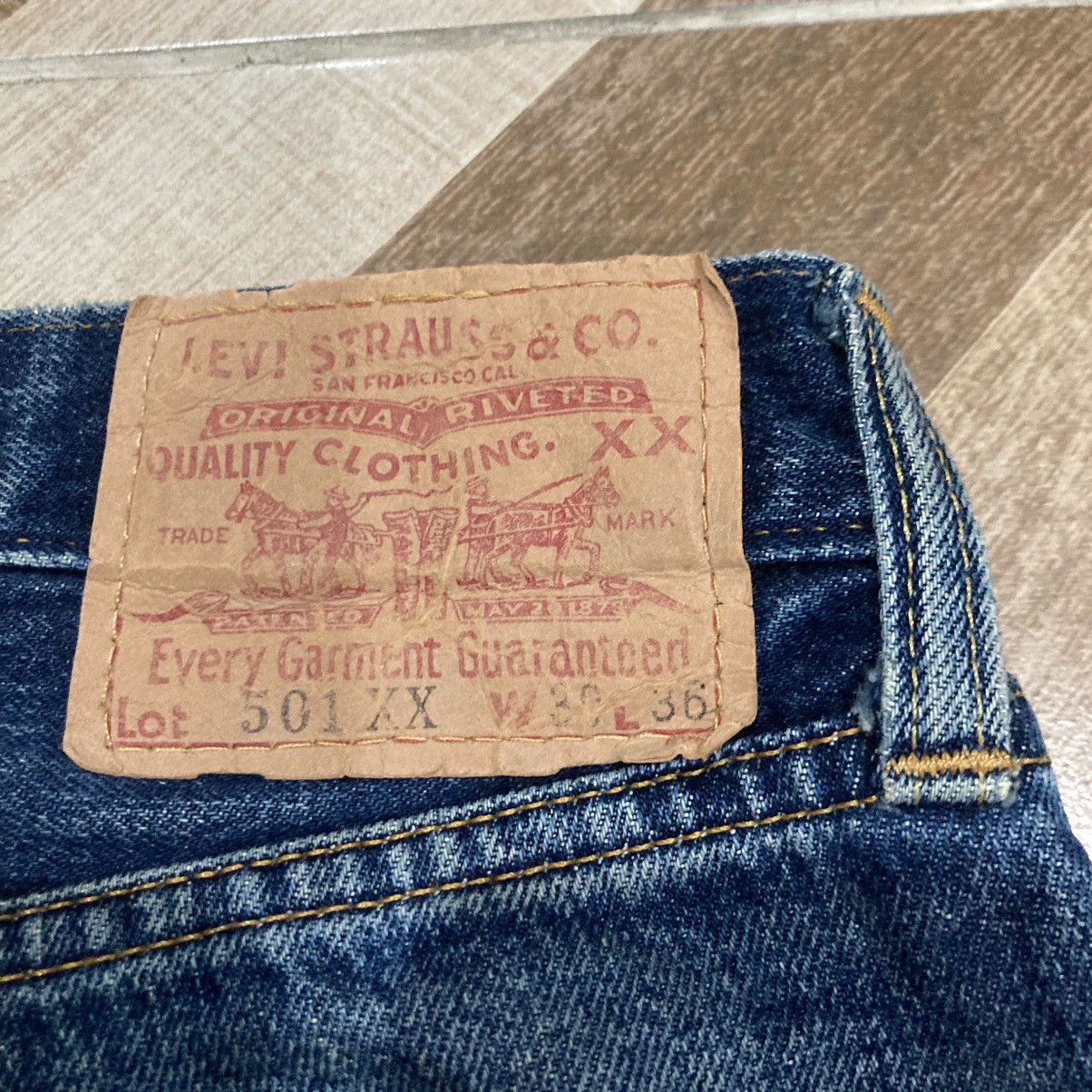 Levi's × Levi's Vintage Clothing × Vintage VINTAGE 90s LEVI’S BIG E 501XX SELVEDGE DISTRESSED JEANS Size US 30 / EU 46 - 21 Thumbnail