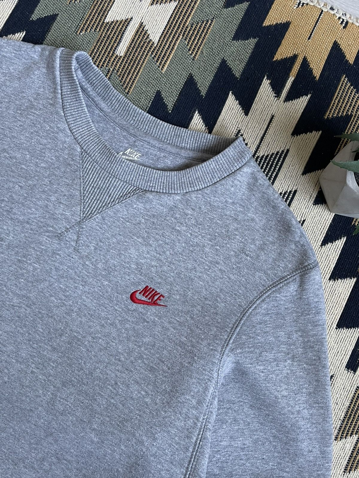 Nike × Vintage Vintage Nike Basic Small Logo Sweatshirt Size US M / EU 48-50 / 2 - 5 Thumbnail