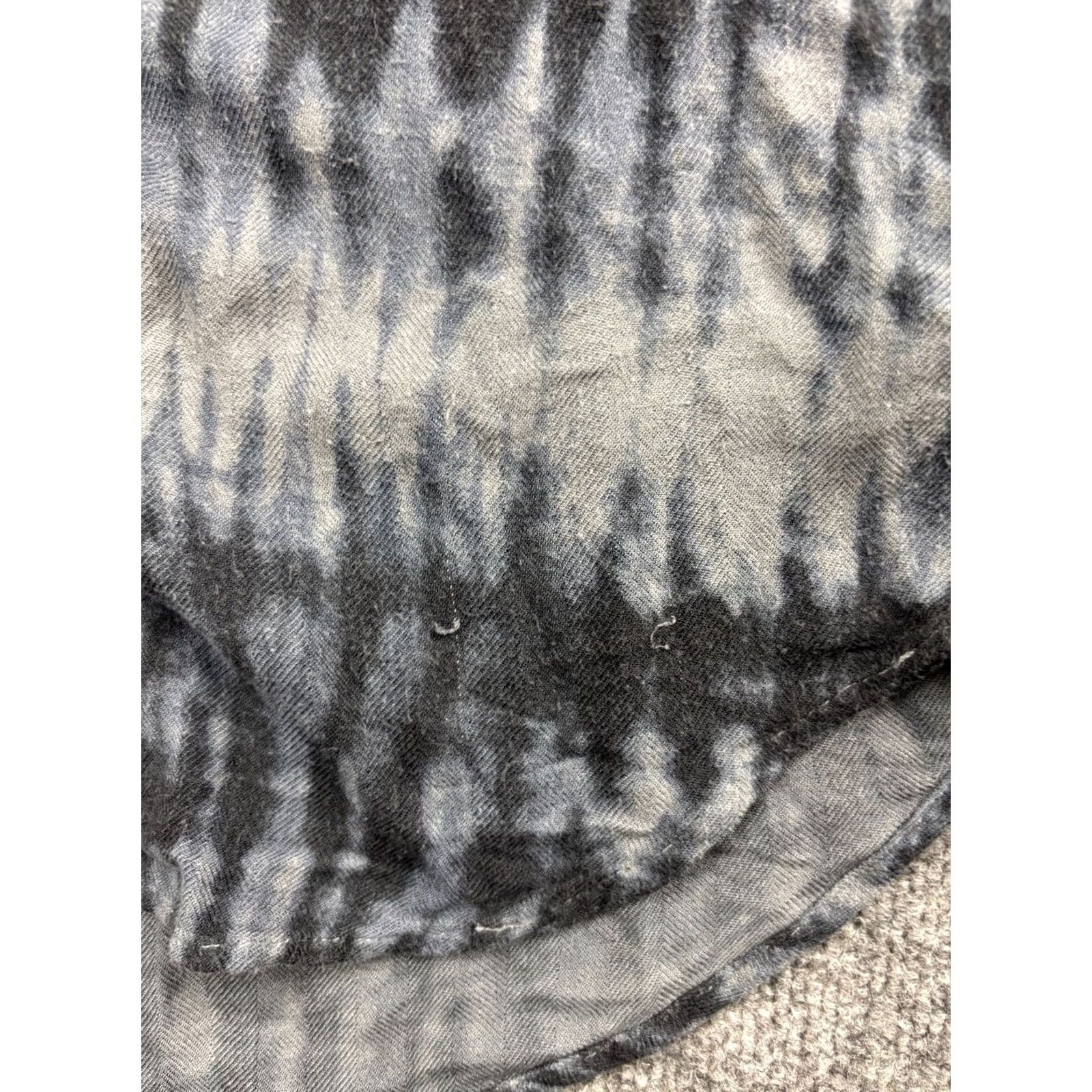 Rails Rails Button Up Shirt Women’s Small Gray Black Tie Dye Long Sleeve Pocket Shirt Size S / US 4 / IT 40 - 6 Thumbnail