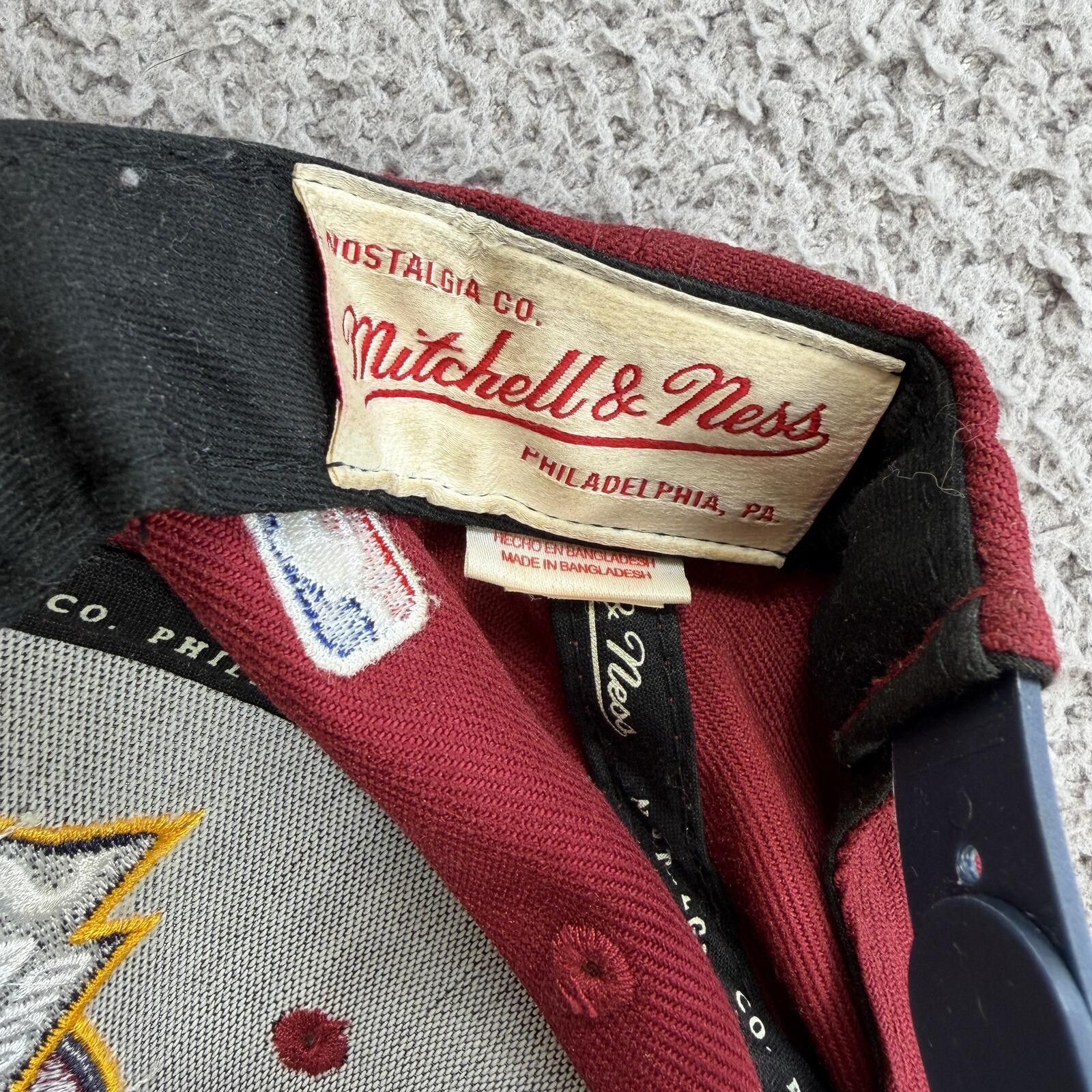 Mitchell & Ness Cleveland Cavaliers Mitchell & Ness Snapback Hat NBA Cap Size ONE SIZE - 6 Thumbnail