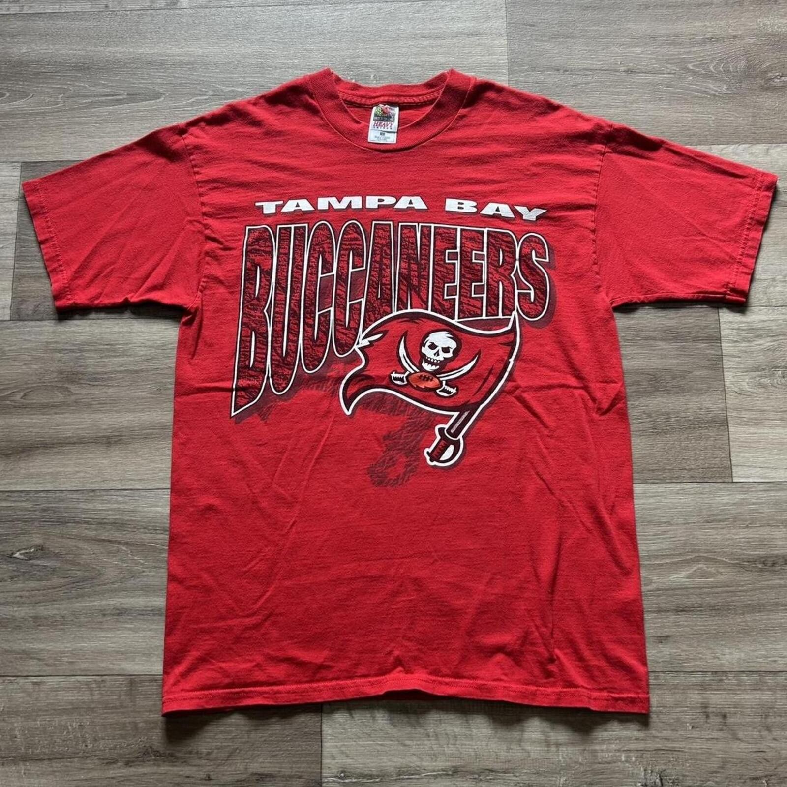 NFL Vintage 90’s Tampa Bay Buccaneers NFL Graphic T shirt XL Size US XL / EU 56 / 4 - 1 Thumbnail