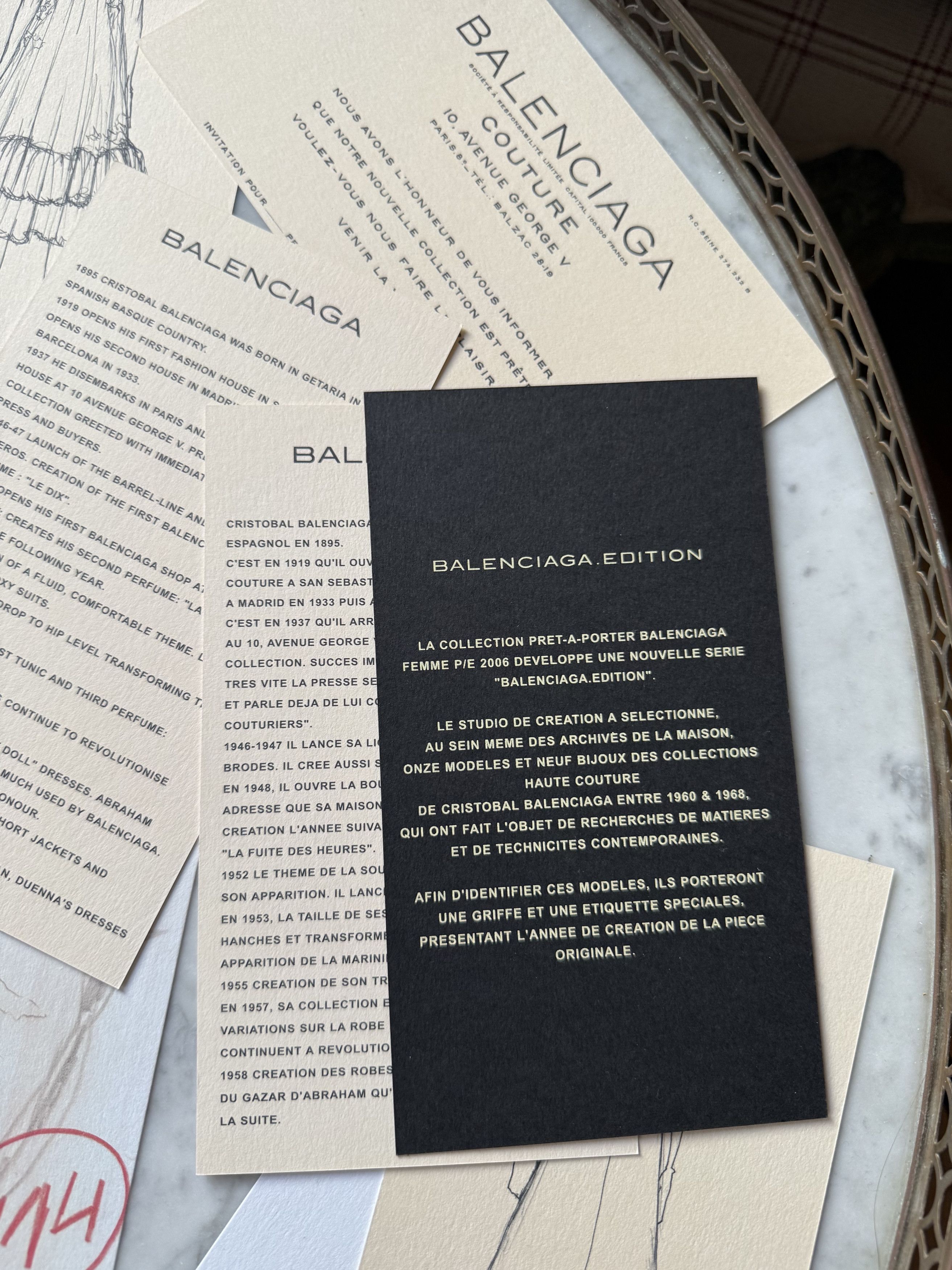 Balenciaga Balenciaga Fashion Booklet Edition -double face pictures Size ONE SIZE - 3 Thumbnail