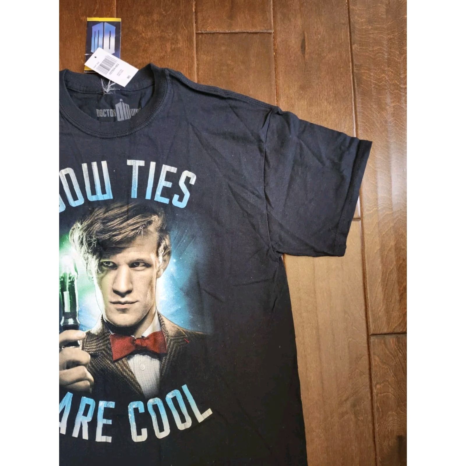 Hot Topic VINTAGE Doctor Who T-Shirt Bow Ties Are Cool Black M Mens Short Sleeve Crew Neck Cotton 2012 Hot Topic Show Movie All Seasons Size US M / EU 48-50 / 2 - 6 Thumbnail