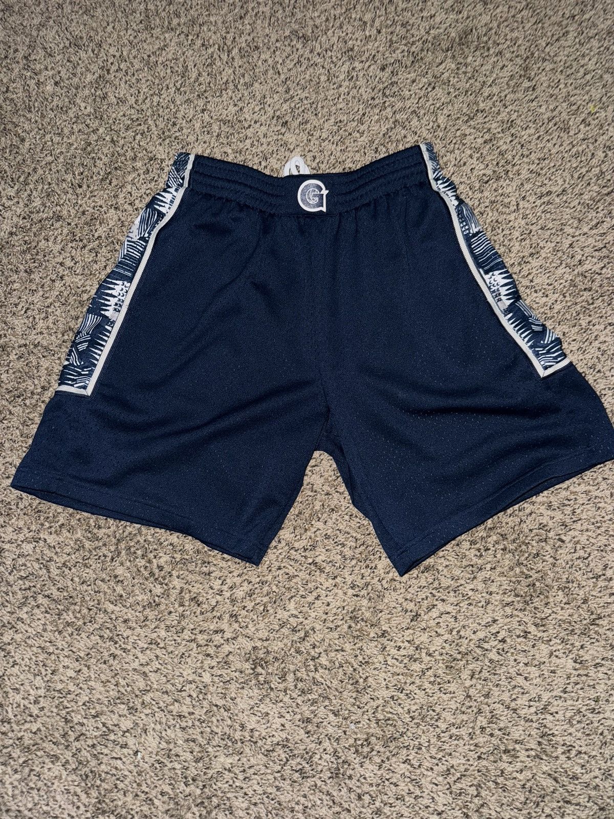 Mitchell & Ness × Vintage Mitchell & Ness Georgetown Hoyas Shorts Size US 34 / EU 50 - 4 Thumbnail