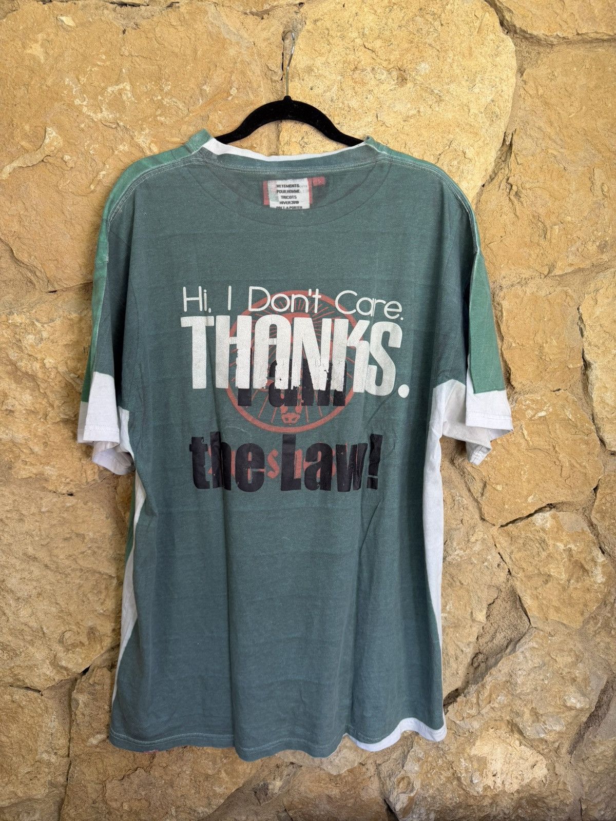 Vetements Vetements Hug Me Tee Size US L / EU 52-54 / 3 - 6 Thumbnail