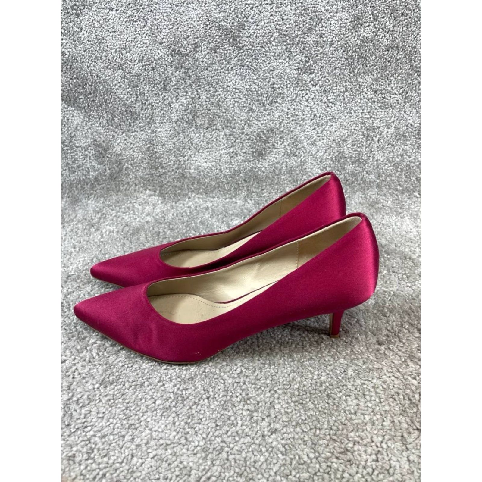 Theory Theory Heels Womens Kitten Satin Pump Red Pointed Toe Slip On Size 7.5 US 38 EU 38 Red Size US 6 / IT 36 - 5 Thumbnail