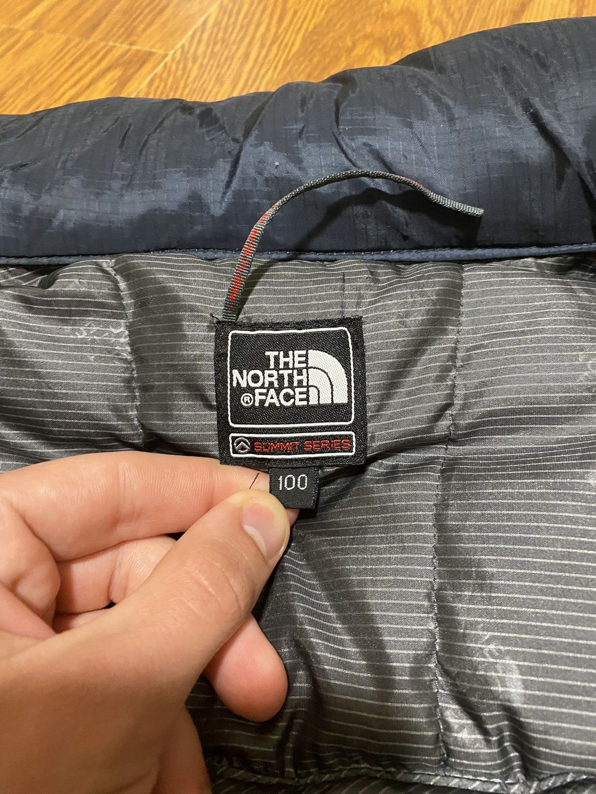 The North Face THE NORTH FACE Summit Series 700 Puffer Jacket Size US L / EU 52-54 / 3 - 5 Thumbnail
