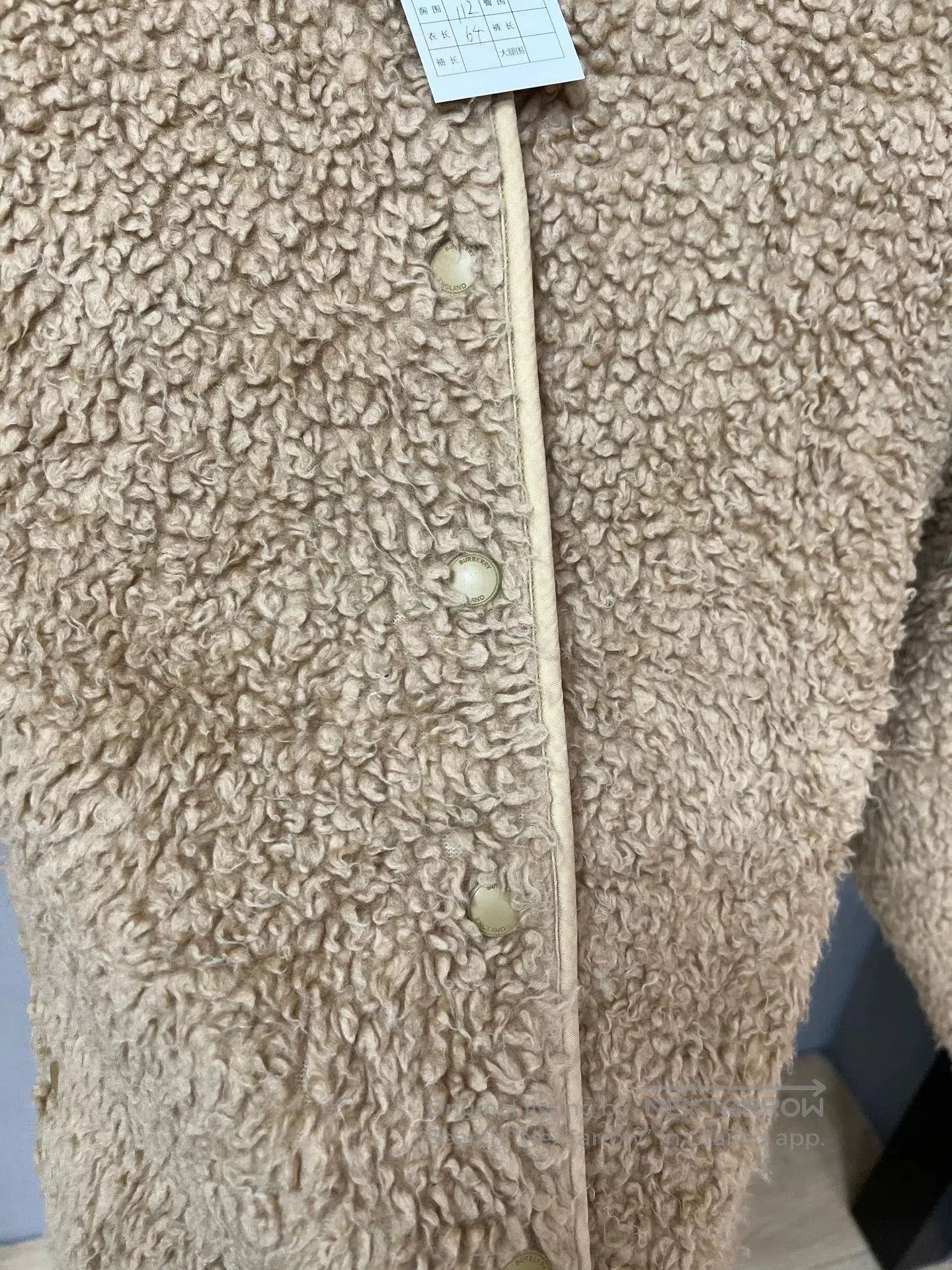 Burberry burberry shearling teddy jacket size uk2. Size XS / US 0-2 / IT 36-38 - 3 Thumbnail