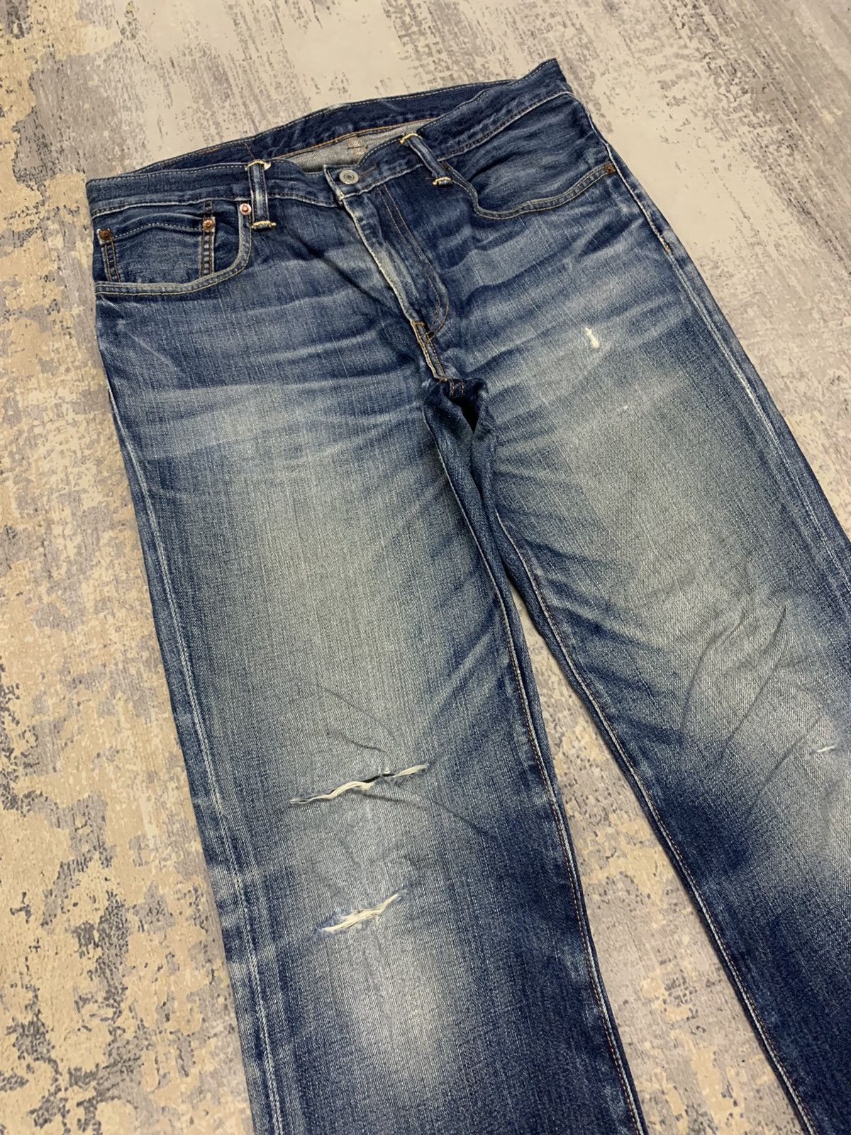 Levi's Vintage Levi's 502 Faded Blue Distressed Jeans 33x28.5 Size US 33 - 2 Thumbnail
