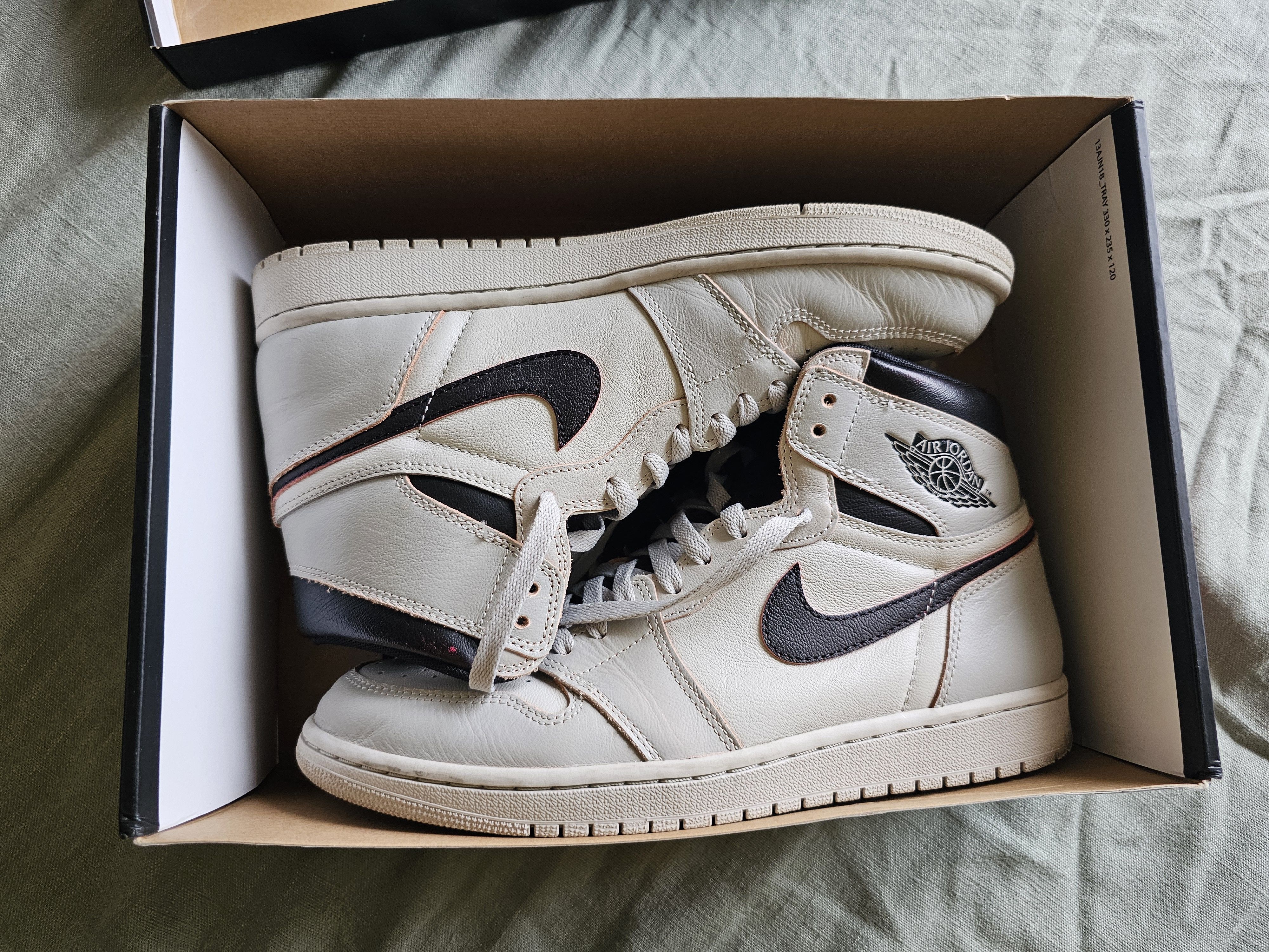 Jordan Brand Jordan 1 Paris to NY Size US 10 / EU 43 - 1 Thumbnail