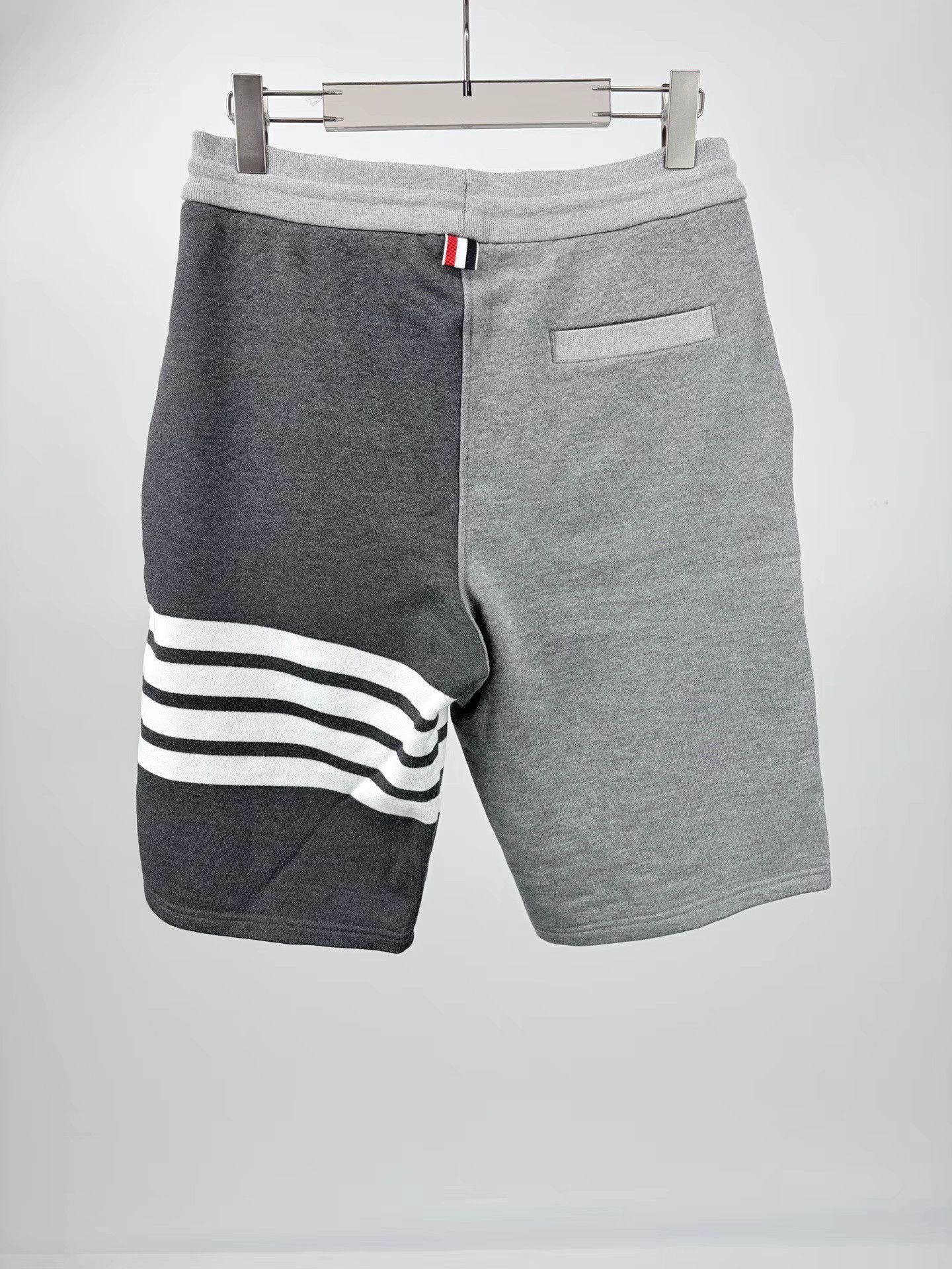 Thom Browne THOM BROWNE 4-Bar Paneled Shorts Size US 31 - 2 Thumbnail