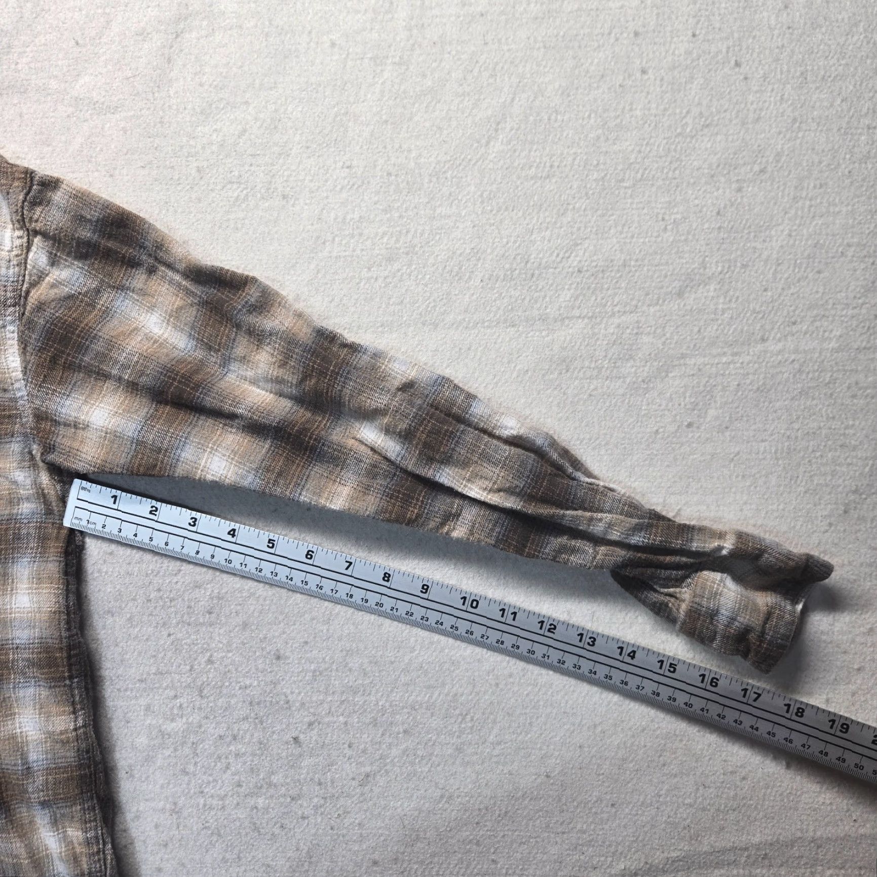American Eagle Outfitters AMERICAN EAGLE Outfitters Button-Up Shirt Brown Plaid Flannel Regular S Mens Small Classic Shirt Adults Brown Plaid Super Soft Shirt Size US S / EU 44-46 / 1 - 5 Thumbnail