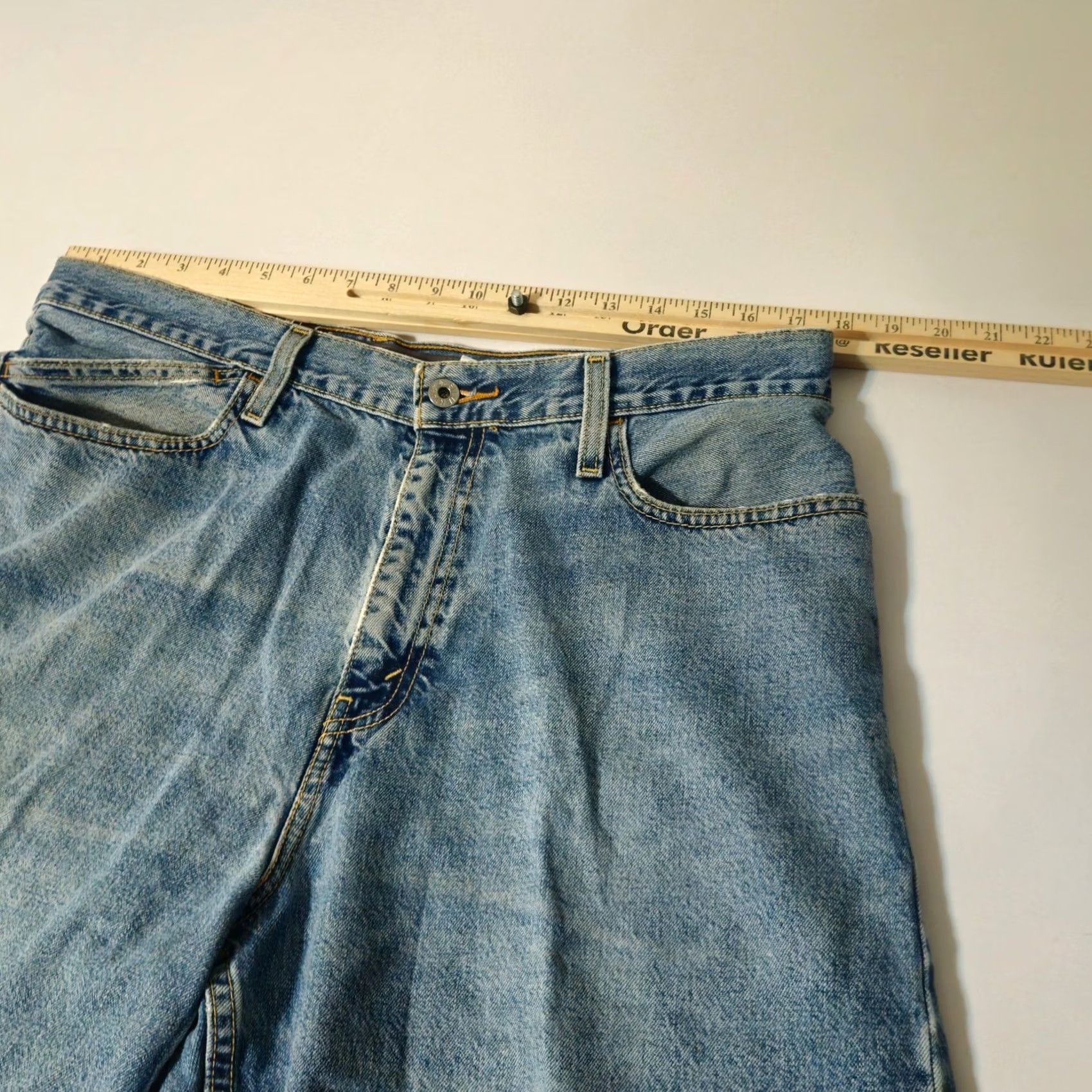 Levi's VINTAGE Levi's SilverTab Denim Shorts 36 Mens Low Baggy 90s Light Wash Denim Bermuda Casual Mens Size US 36 / EU 52 - 6 Thumbnail