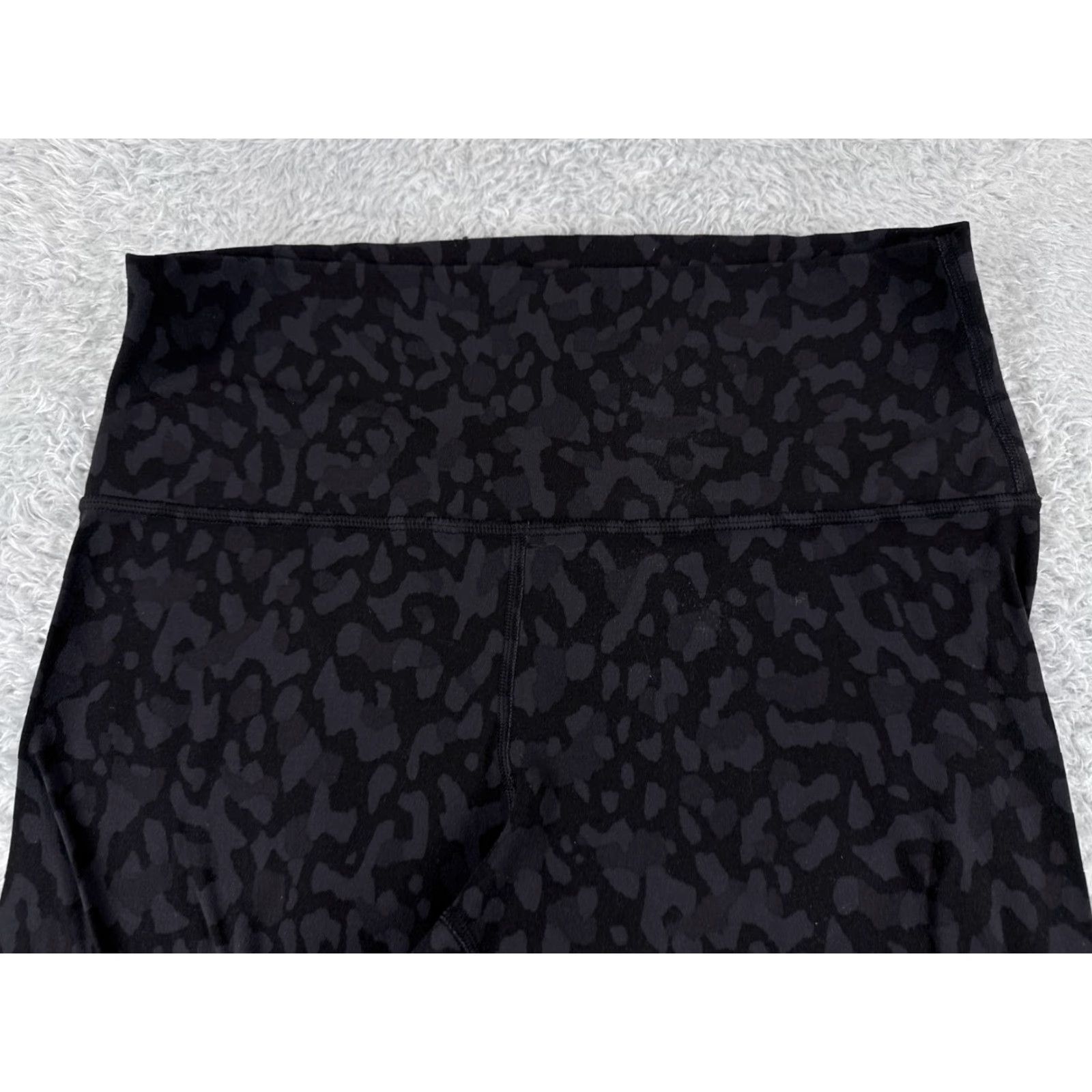 Lululemon Lululemon Align Pants Womens 10 Black Gray Camo Crop 21" Gym Yoga Casual W6AVIS Size 32" / US 10 / IT 46 - 4 Thumbnail