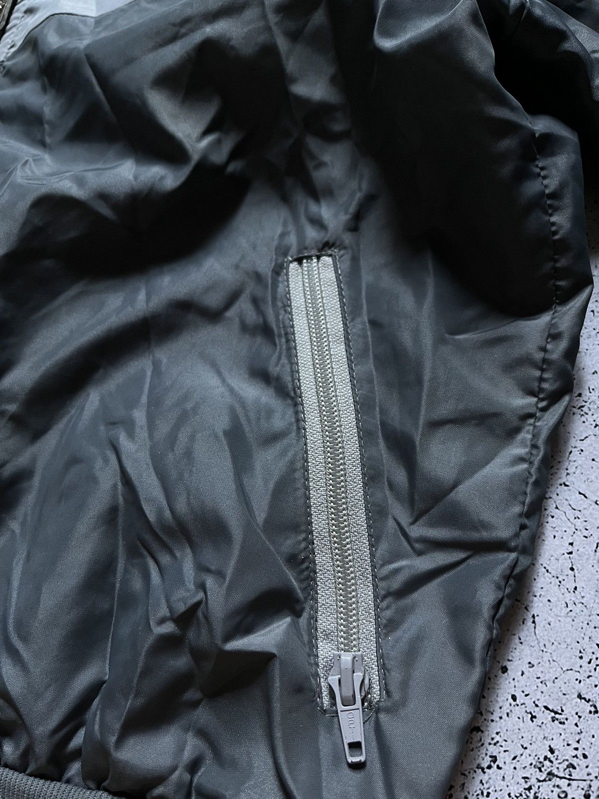 Nike RARE🔥 90s Nike Nylon Track Jacket Made In UK Mini Swoosh USA Size US S / EU 44-46 / 1 - 8 Thumbnail