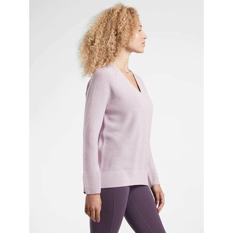 Athleta Athleta Hanover Merino V-Neck Sweater Oversized Shasta Purpl Size XS / US 0-2 / IT 36-38 - 2 Thumbnail