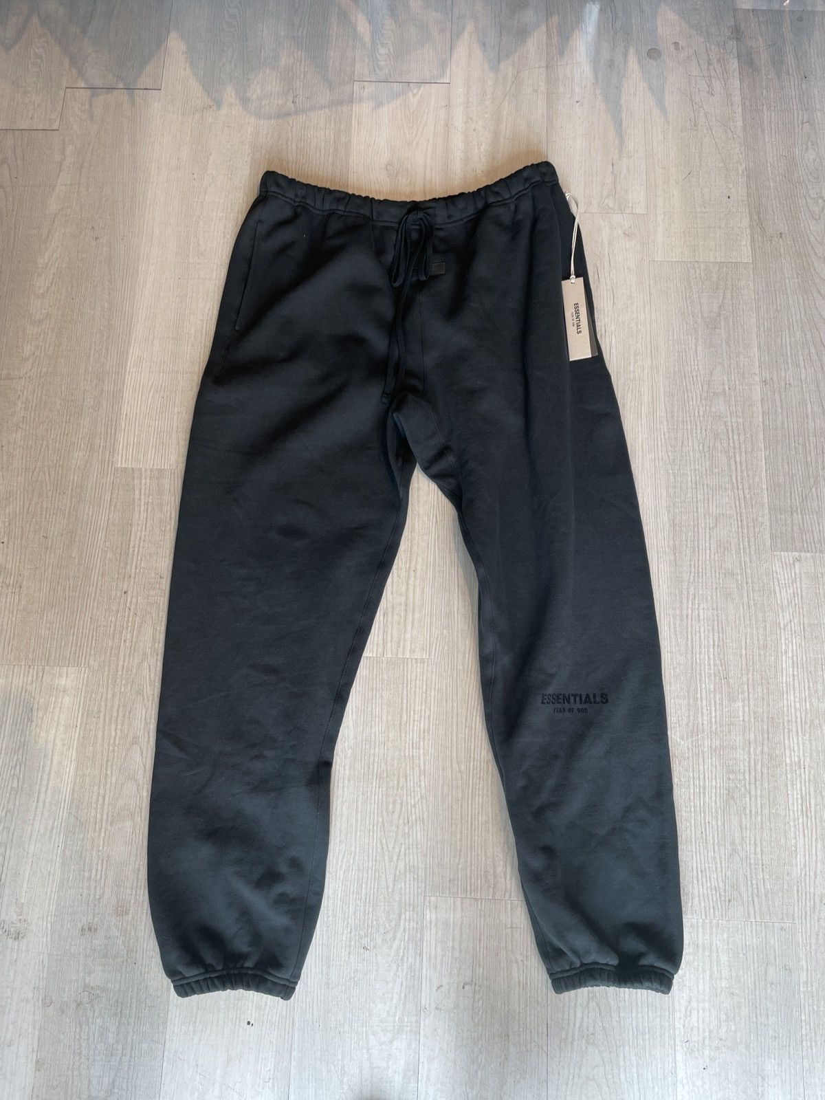 Essentials × Fear of God Fear of God Essentials FW22 Black Sweat Pants XXL Size US 38 / EU 54 - 1 Thumbnail
