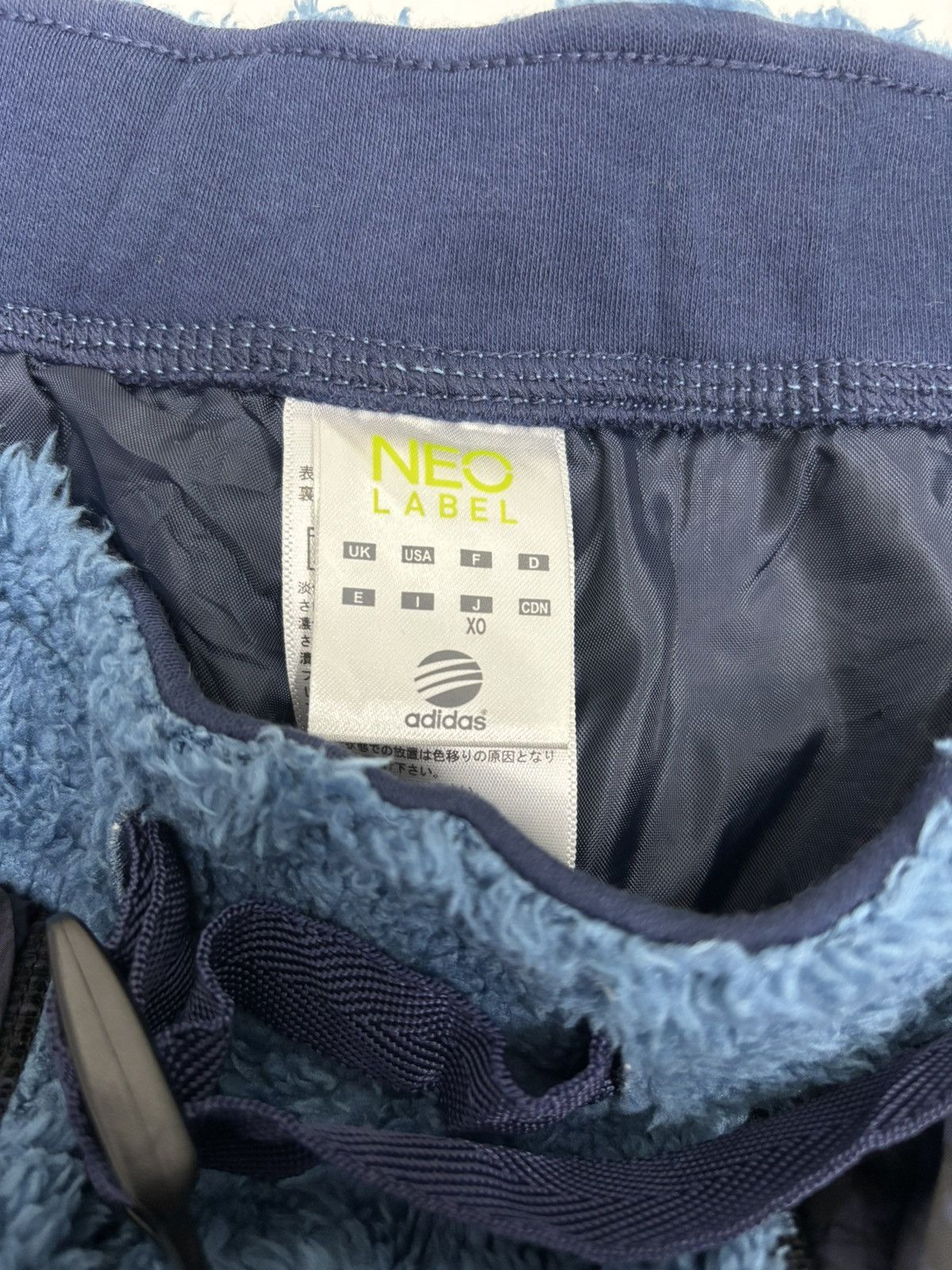 Adidas × Japanese Brand Vintage Adidas NEO Fleece Comfy Short Pants Size US 34 / EU 50 - 9 Thumbnail