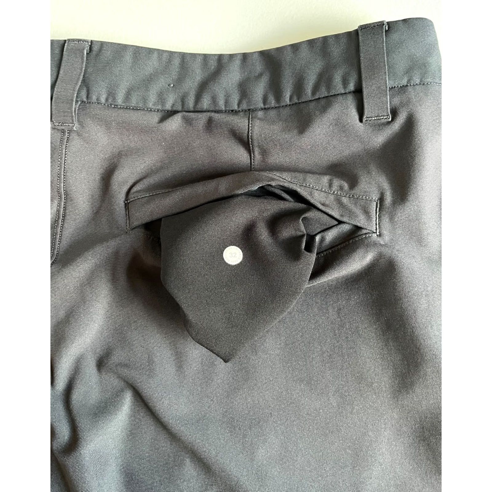 Lululemon Lululemon Men's Commission Classic-Fit Shorts 9" 32 Gray Flat Front Pockets City Outdoor Summer 9" Inseam Mens Size US 32 / EU 48 - 6 Thumbnail