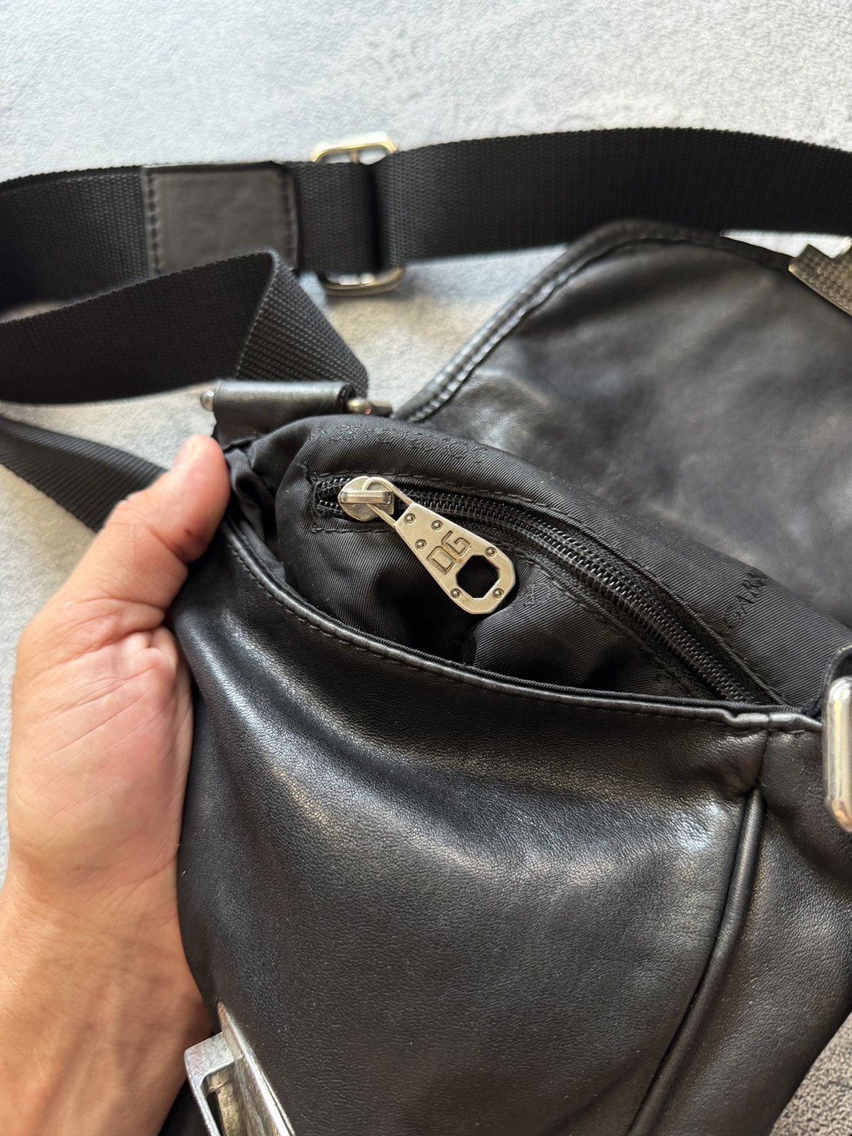 Dolce & Gabbana Dolce & Gabbana Leather Messenger Bag/D&G Zip Shoulder Bag Size ONE SIZE - 12 Thumbnail