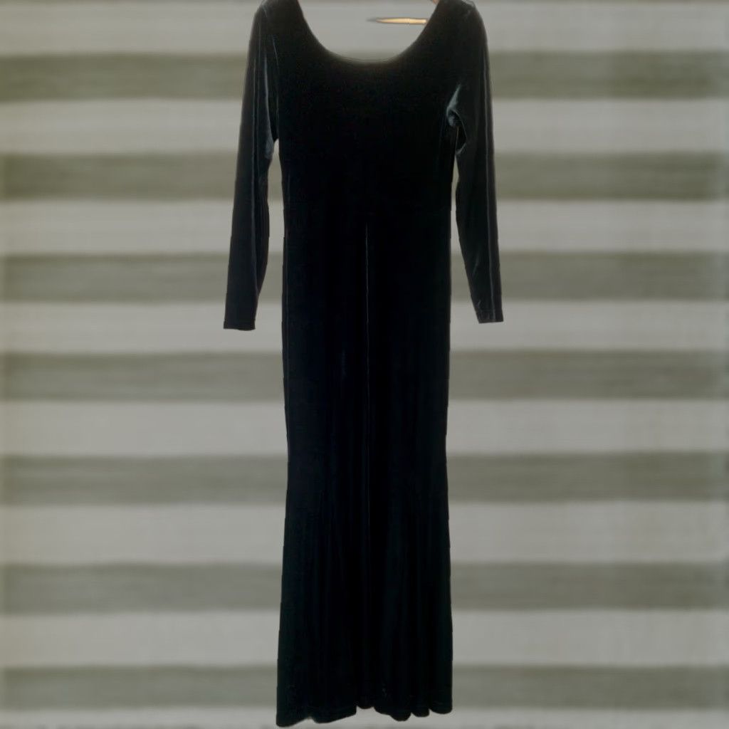 Velour Valerie Stevens Dress Maxi Long Sleeve Black Velour Gothic Whimsigoth Vampire 8 Womens Regular Long Dress, 59.5" Size M / US 6-8 / IT 42-44 - 1 Thumbnail