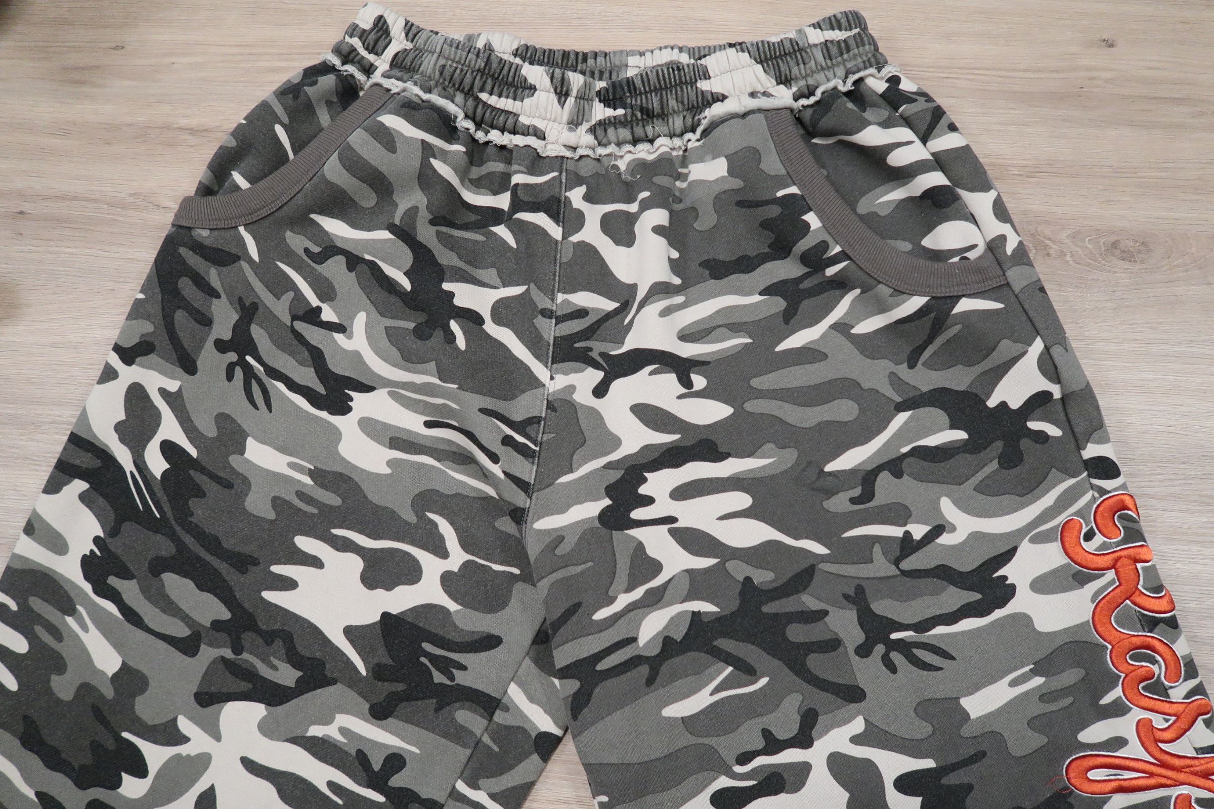 The GV Gallery GV Gallery Snow Camo Sweats Size US 34 / EU 50 - 4 Thumbnail